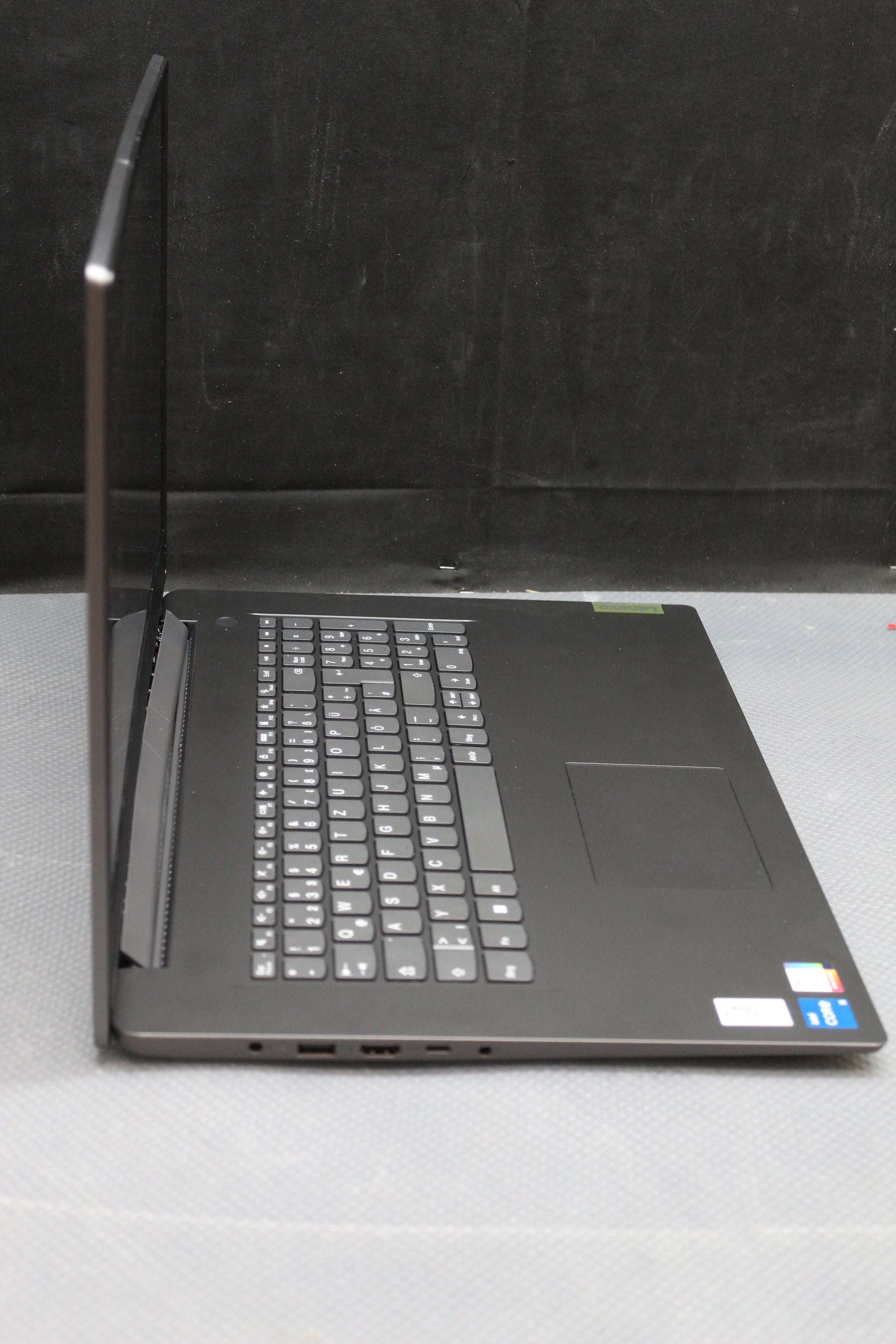 Lenovo Notebook Laptop Intel Core i5 1335U 16GB RAM 512GB SSD SIEHE TEXT/FOTO - 0196803887037