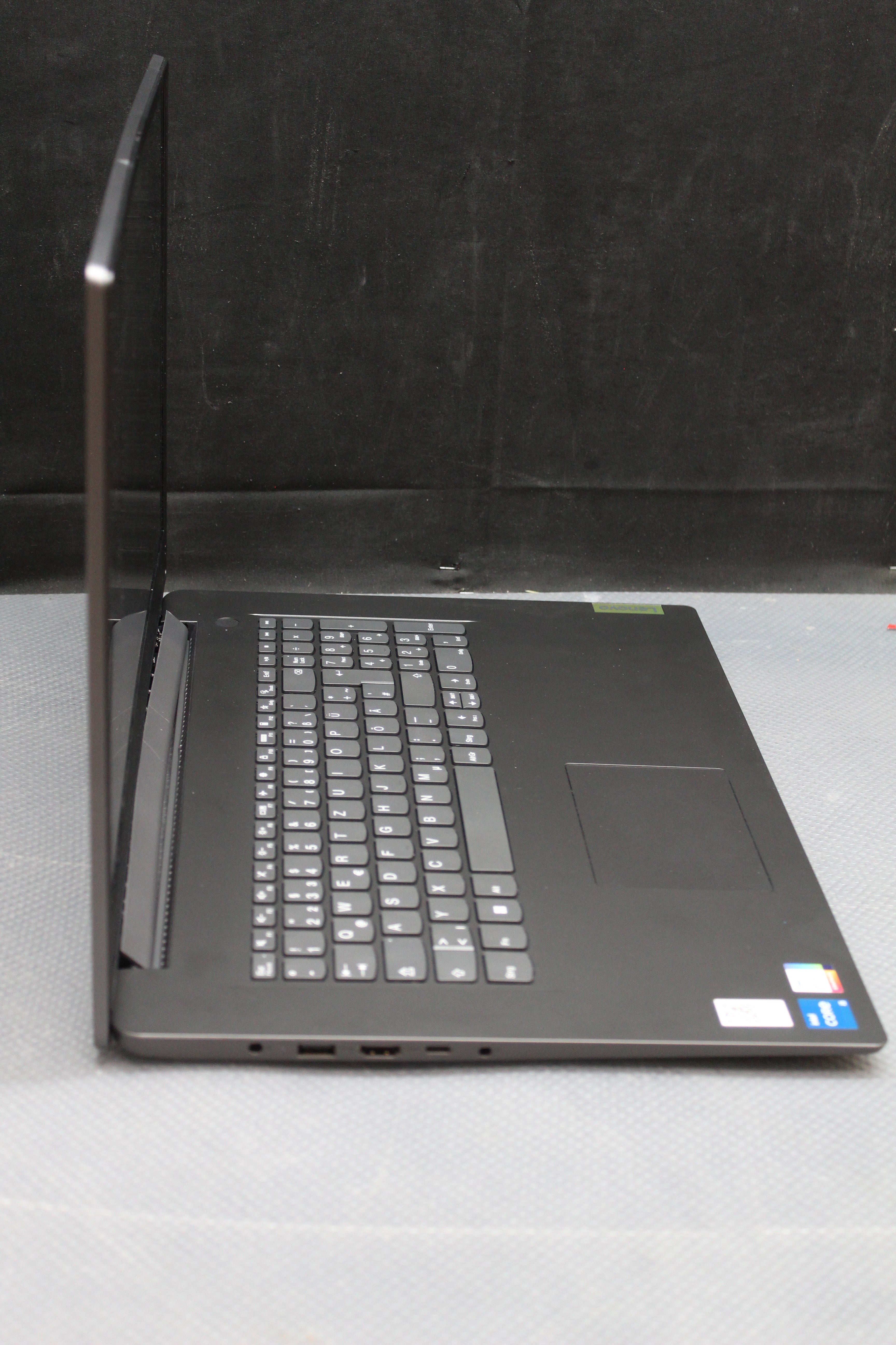 Lenovo Notebook Laptop Intel Core i5 1335U 16GB RAM 512GB SSD SIEHE TEXT/FOTO - 0196803887037