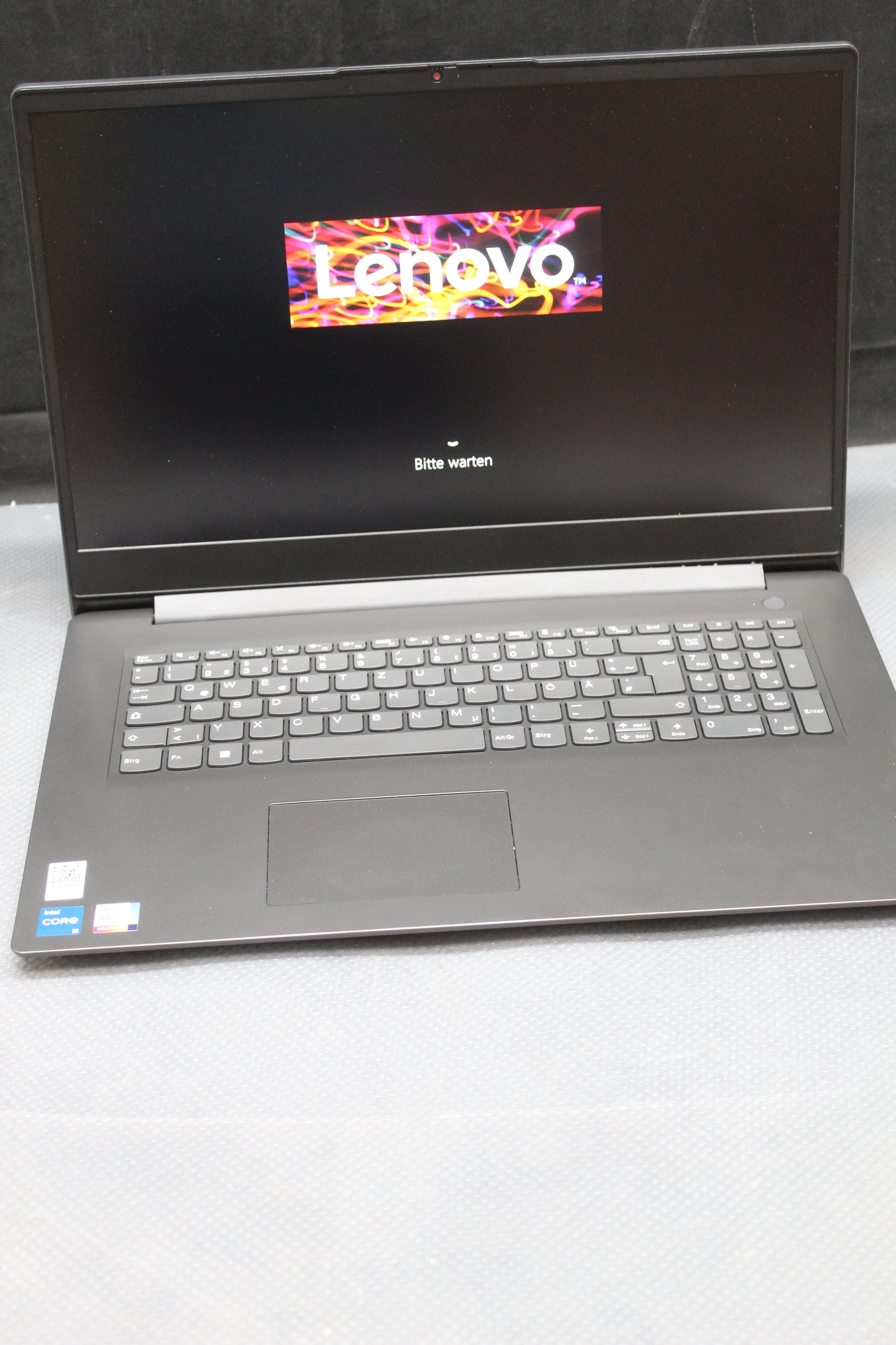 Lenovo Notebook Laptop Intel Core i5 1335U 16GB RAM 512GB SSD SIEHE TEXT/FOTO - 0196803887037