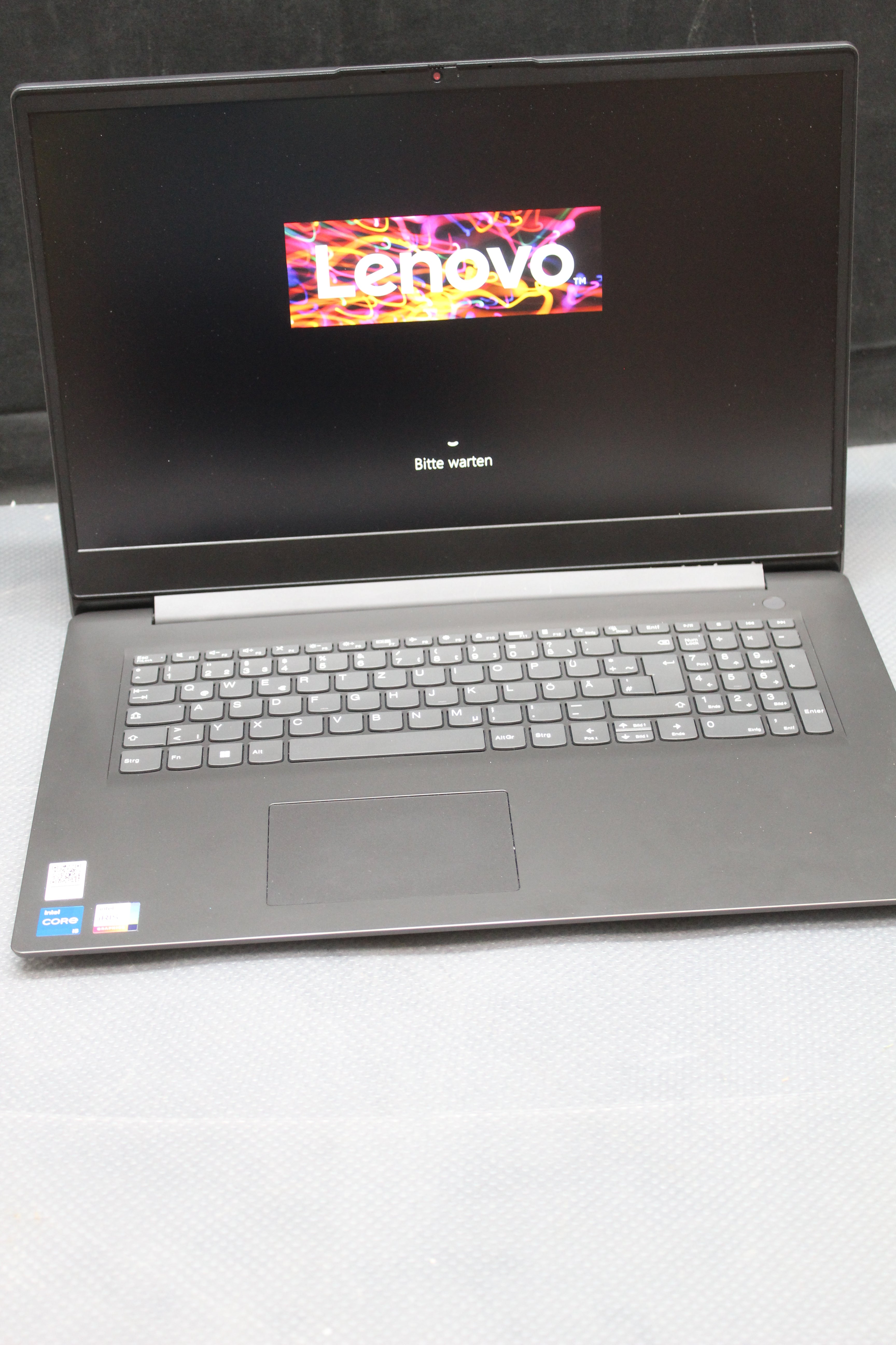 Lenovo Notebook Laptop Intel Core i5 1335U 16GB RAM 512GB SSD SIEHE TEXT/FOTO - 0196803887037