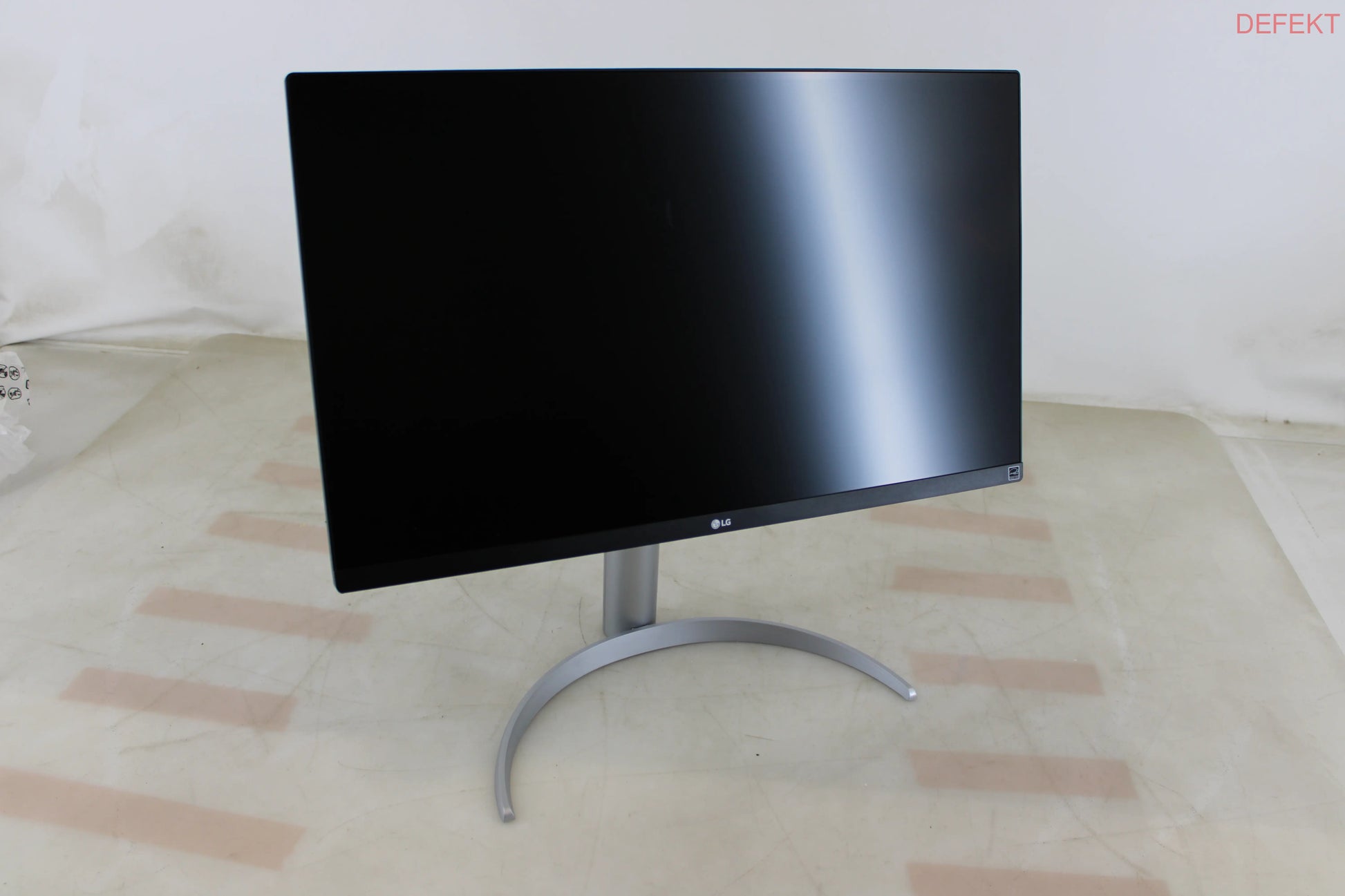 D-Ware Lg Monitor 27 Zoll Ultra Fine Arbeitsplatz Display Hdmi Display Port Defektware - 8806096366660