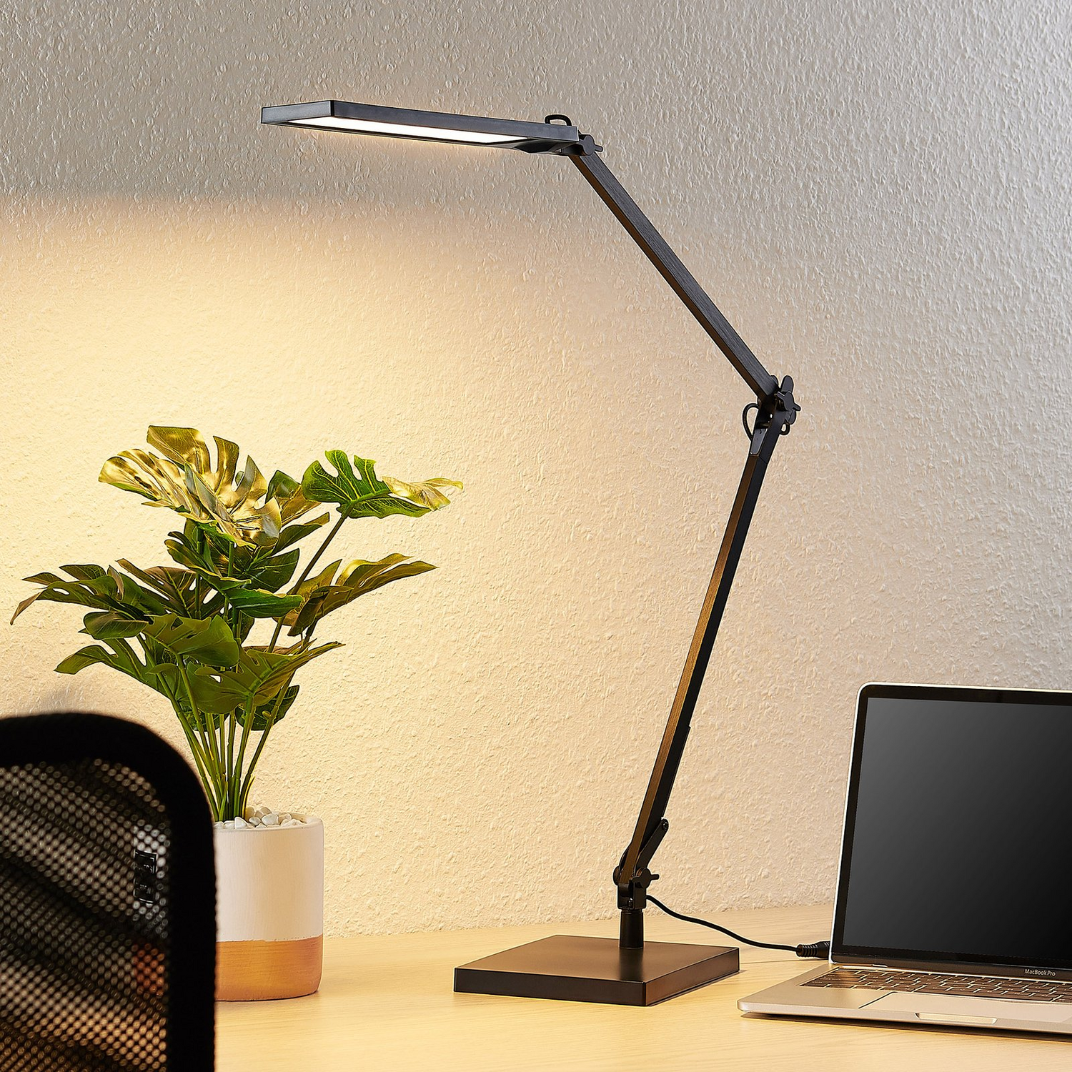 Lampe de bureau LED Lindby Antisa (reconditionnée), lampe de table d'écriture, lampe LED CCT avec fonction de variation d'intensité, 489