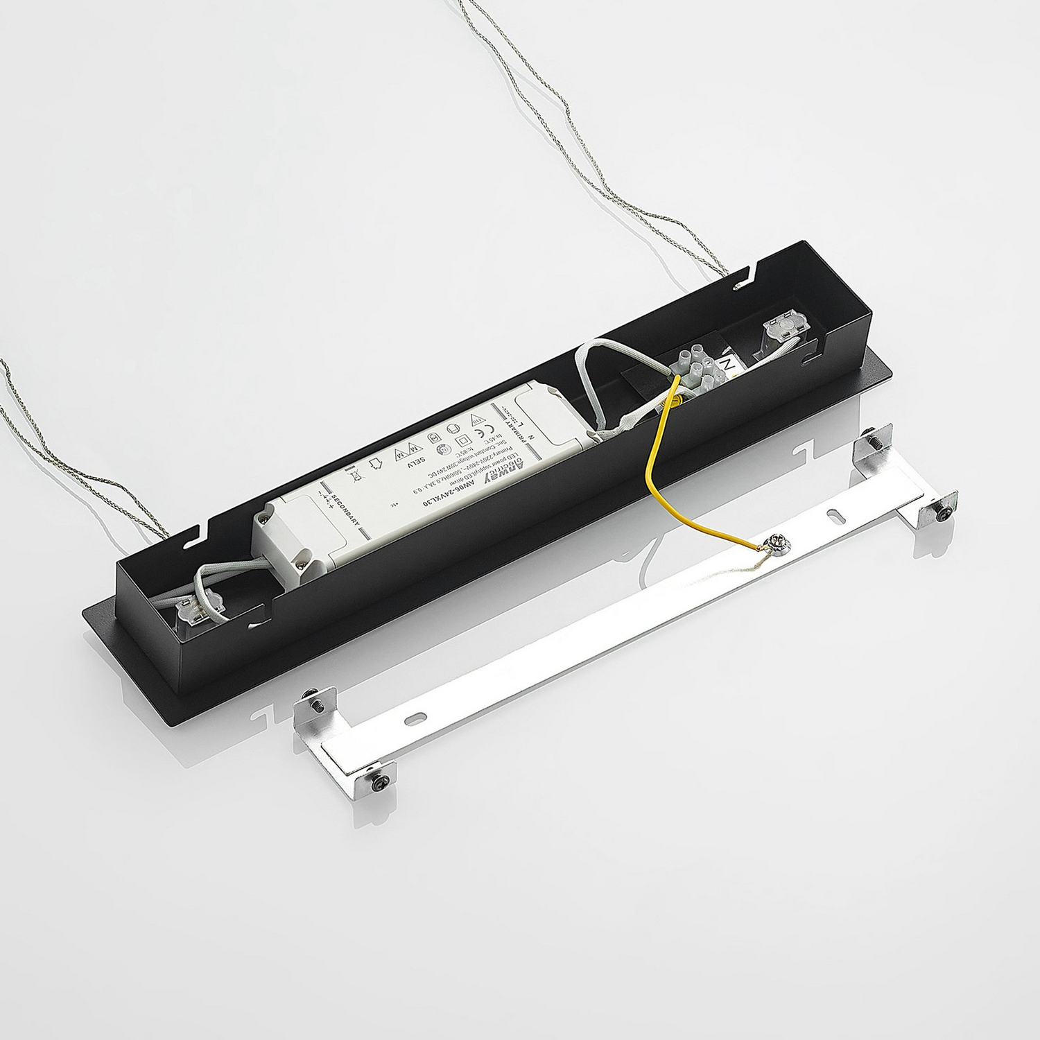 Suspension LED Lindby Arneja (réf. B-stock) - Réglable en hauteur - 387 