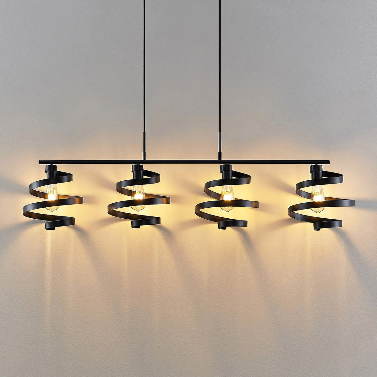 Lindby Colten Hängeleuchte Pendelleuchte Deckenlampe Lampe 4-flammig schwarz823 - 4251911730951