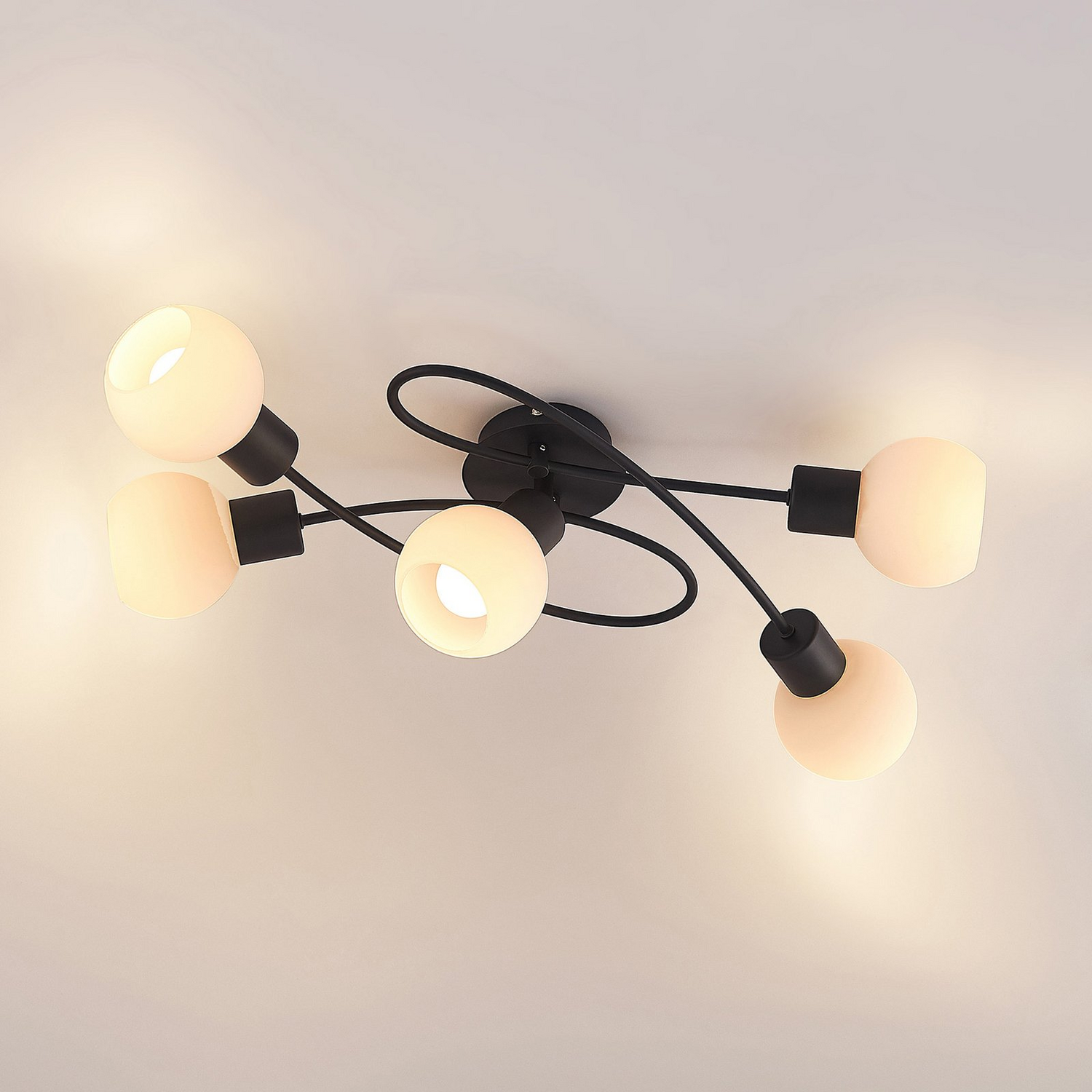 Lampe de plafond Lindby Elaina de qualité B, luminaire, suspension, culot E14