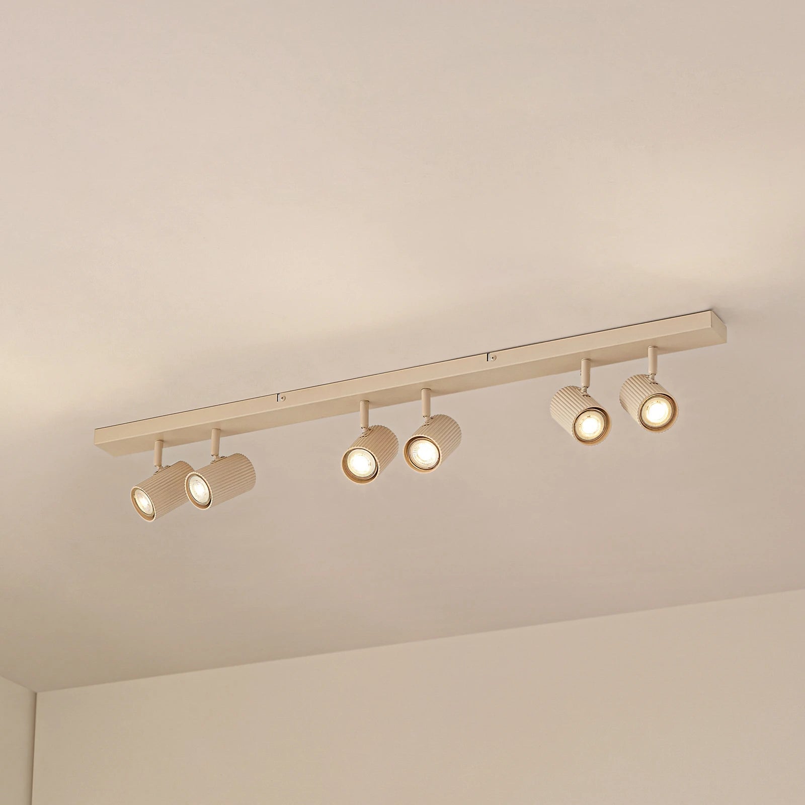 Lindby Deckenspots Spotleuchte Kardis beige 6-flammig Metall LED GU10 100 cm - 4255830904004