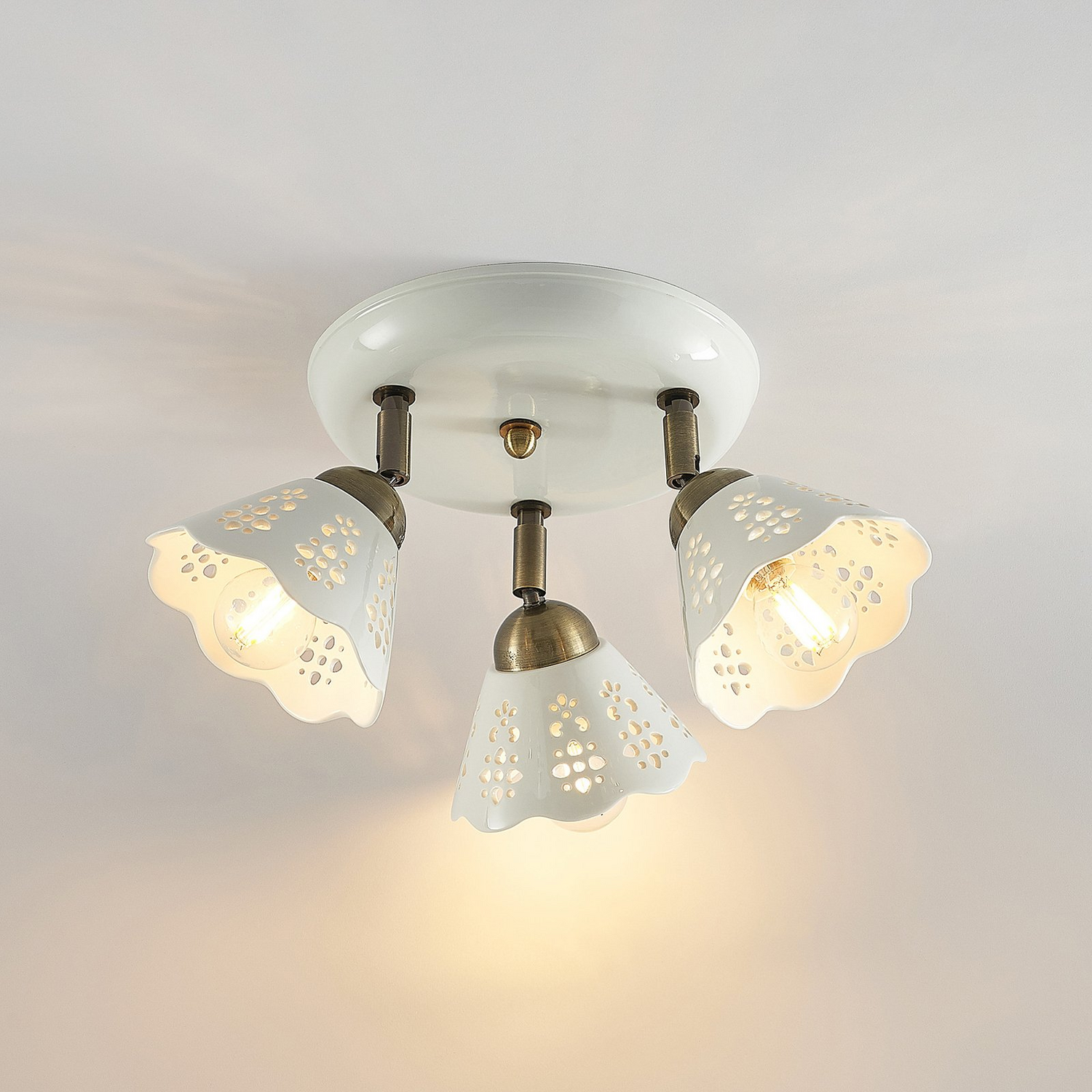 B-Ware Lindby Efgenia Deckenstrahler Deckenlampe Deckenleuchte Lampe Licht Dreiflamm485 - 4251911704549