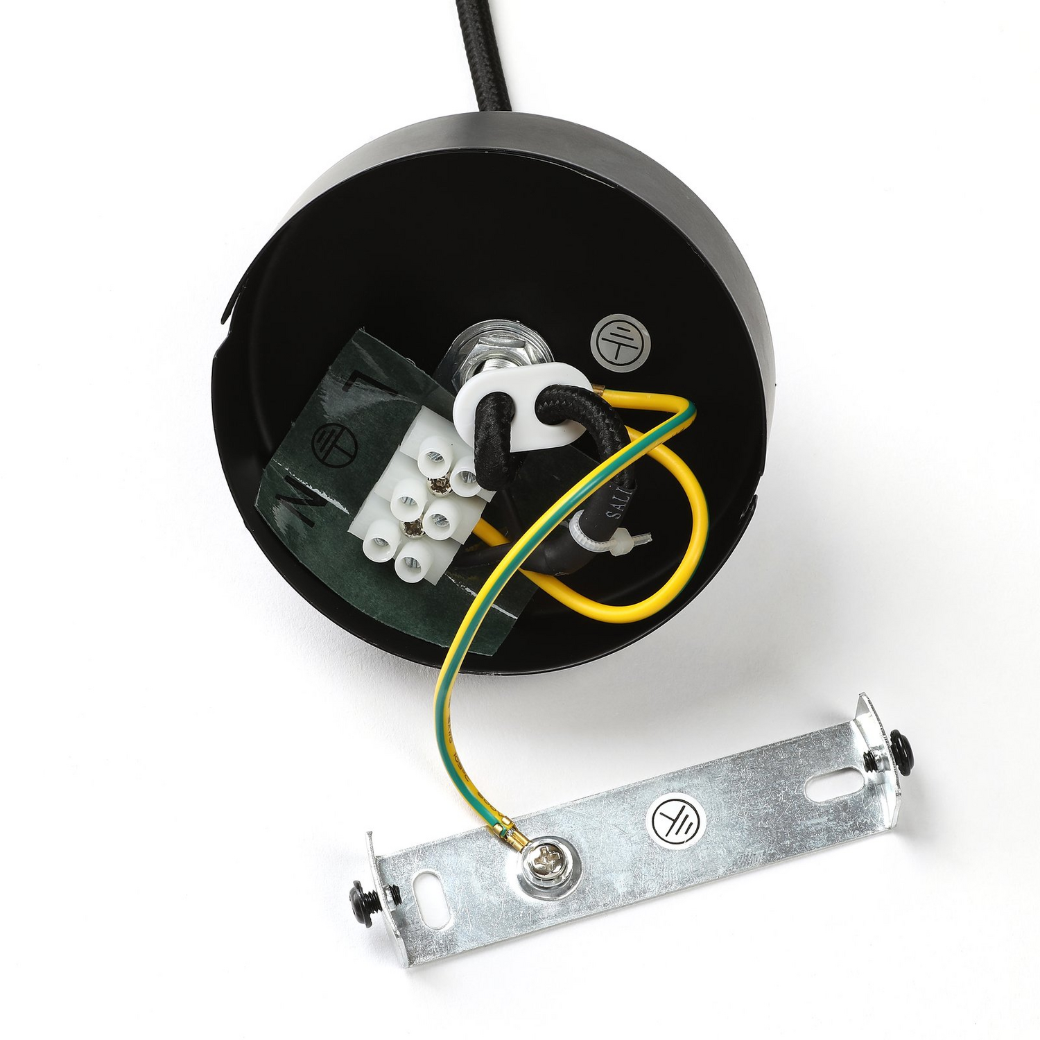 Suspension Lindby Fabronia de catégorie B, luminaire à grille, lampe, plafonnier, IP20, globe en verre, 609 