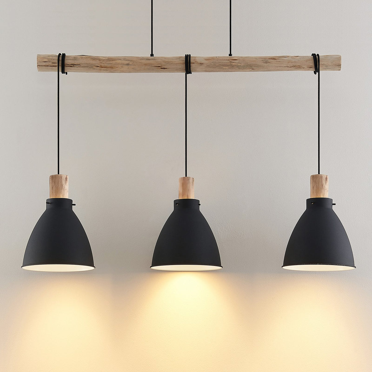 Lindby Hängeleuchte Trebale LED Pendelleuchte dimmbar schwarz Holz Metall - 4251096584042