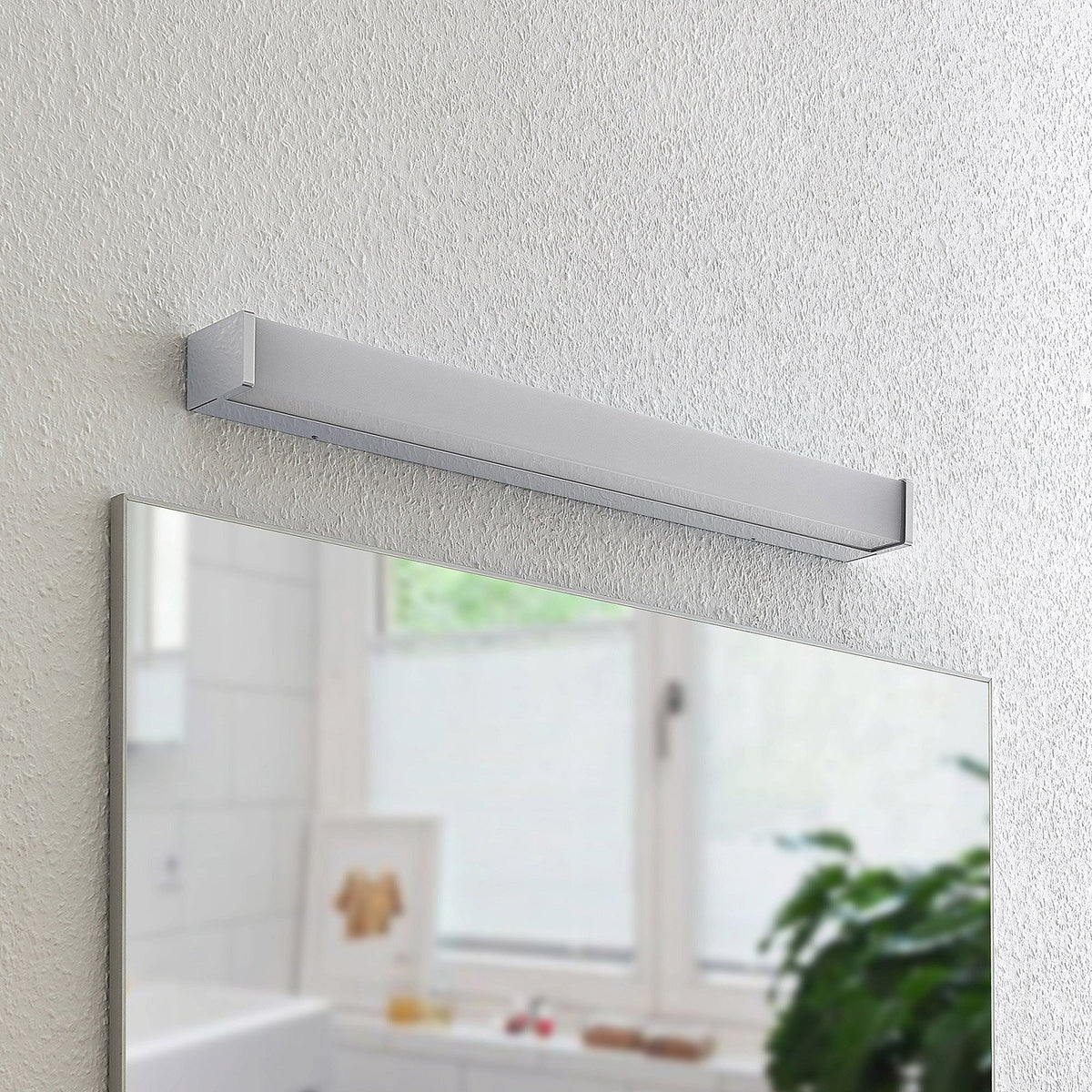 Lindby Klea LED-Badezimmerleuchte 60 cm weiß Chrom Spiegelleuchte Badlampe Lampe - 4251096580501