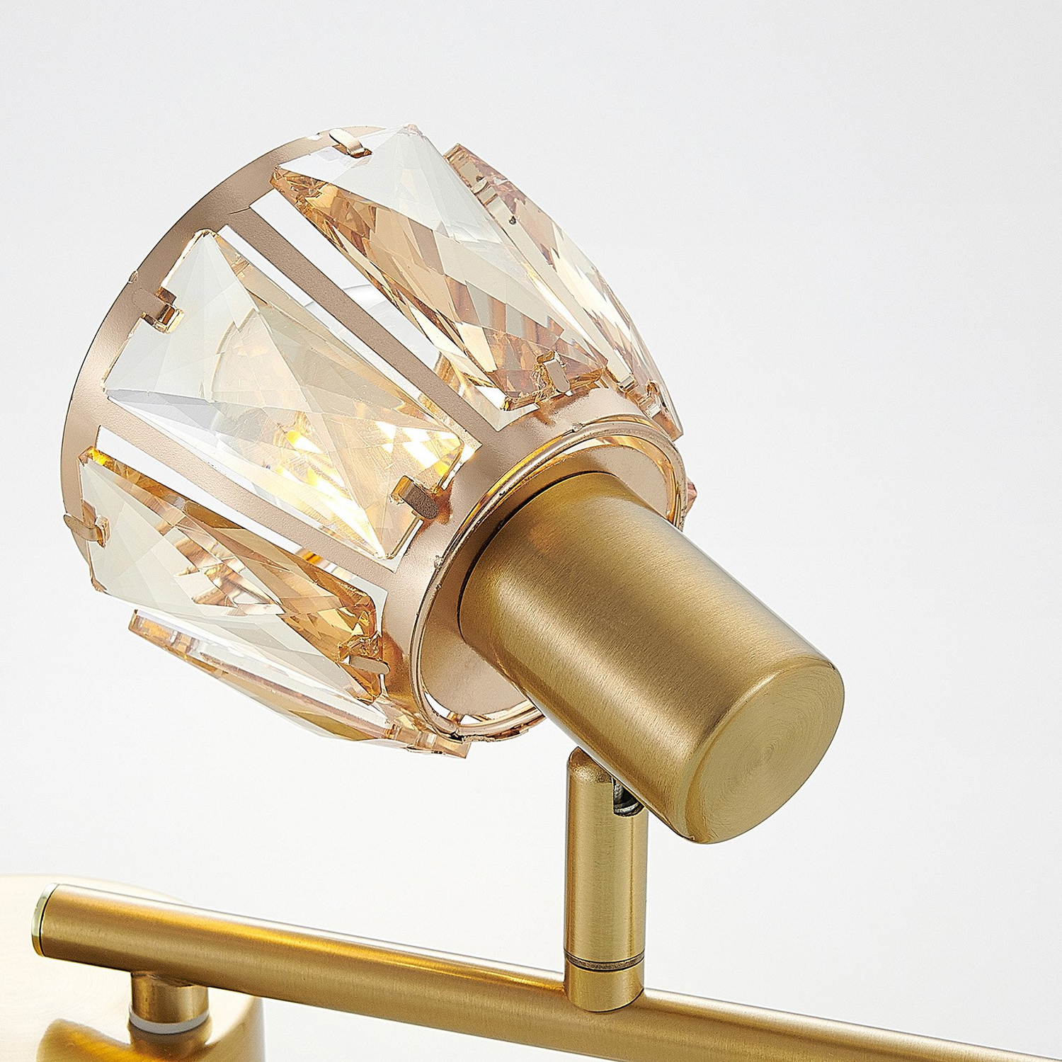 Plafonnier Lindby Kosta de qualité inférieure, à quatre lumières, culot E14, en laiton 