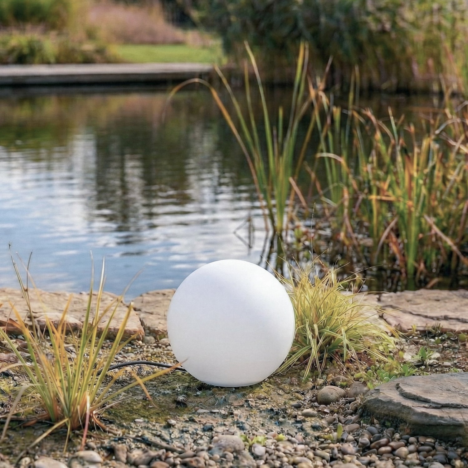 B-Ware Lindby Außenleuchte Gartenleuchte Kugel 30 Cm Valyra Weiß Erdspieß E27 Led Ip54 - 4255830910418
