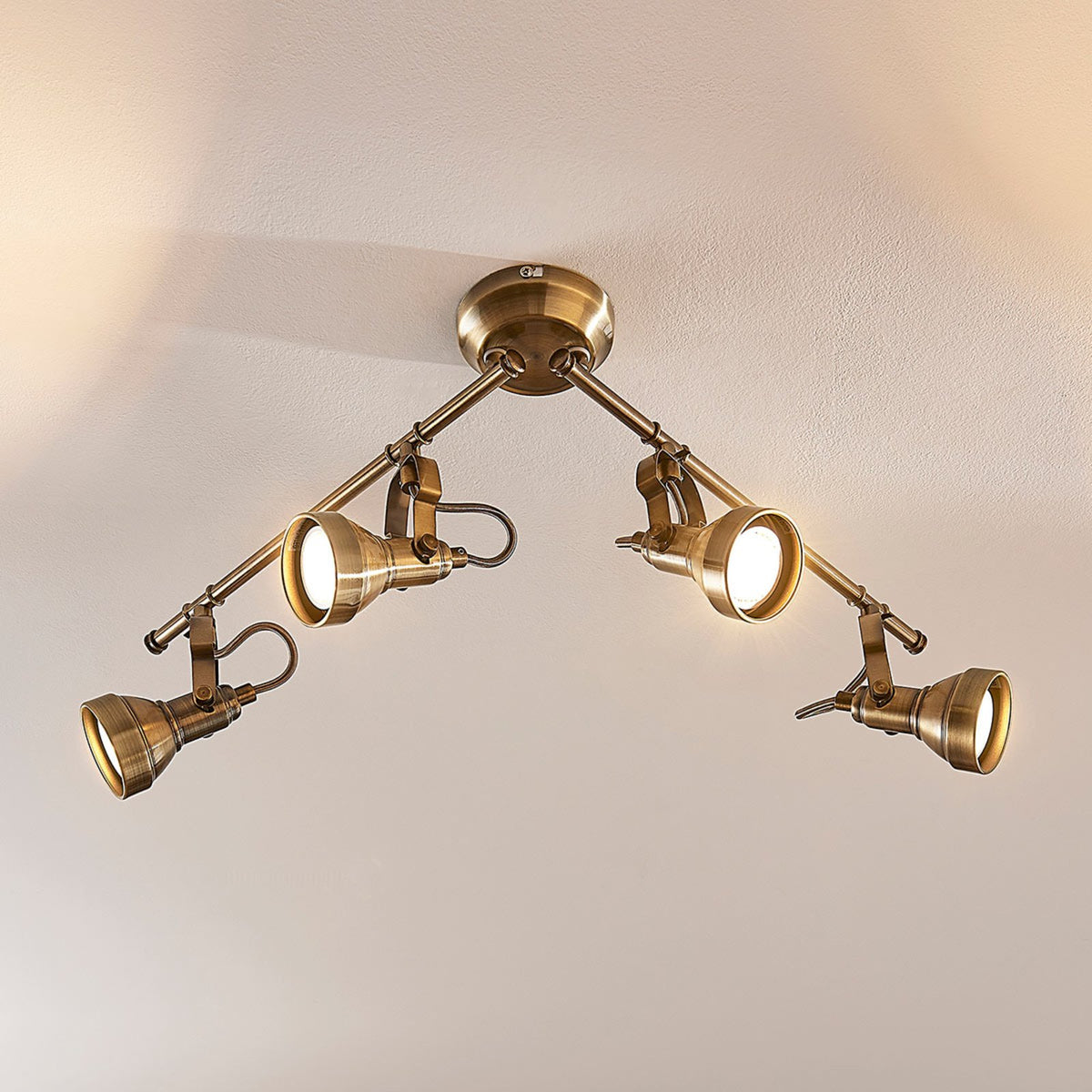 Lindby Deckenlampe Perseas Hängelampe Deckenstrahler Lampe GU10 altmessing - 4251096502428
