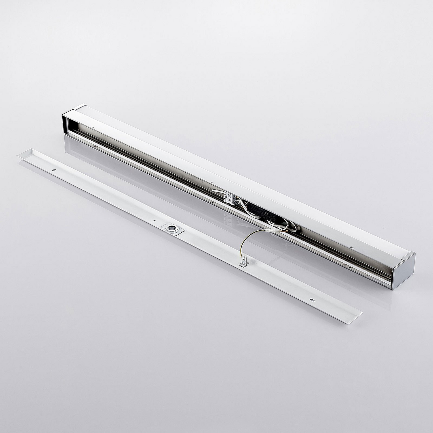 B-Ware Lindby Klea Led Badezimmerleuchte Spiegelleuchte Wandleuchte 90cm Siehe Text - 4251096580518