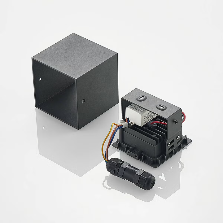 Lindby Eveta Led Deckenlampe Deckenlampe Deko Deckenlicht Für Außen Eckig B-Ware - 4251911706017