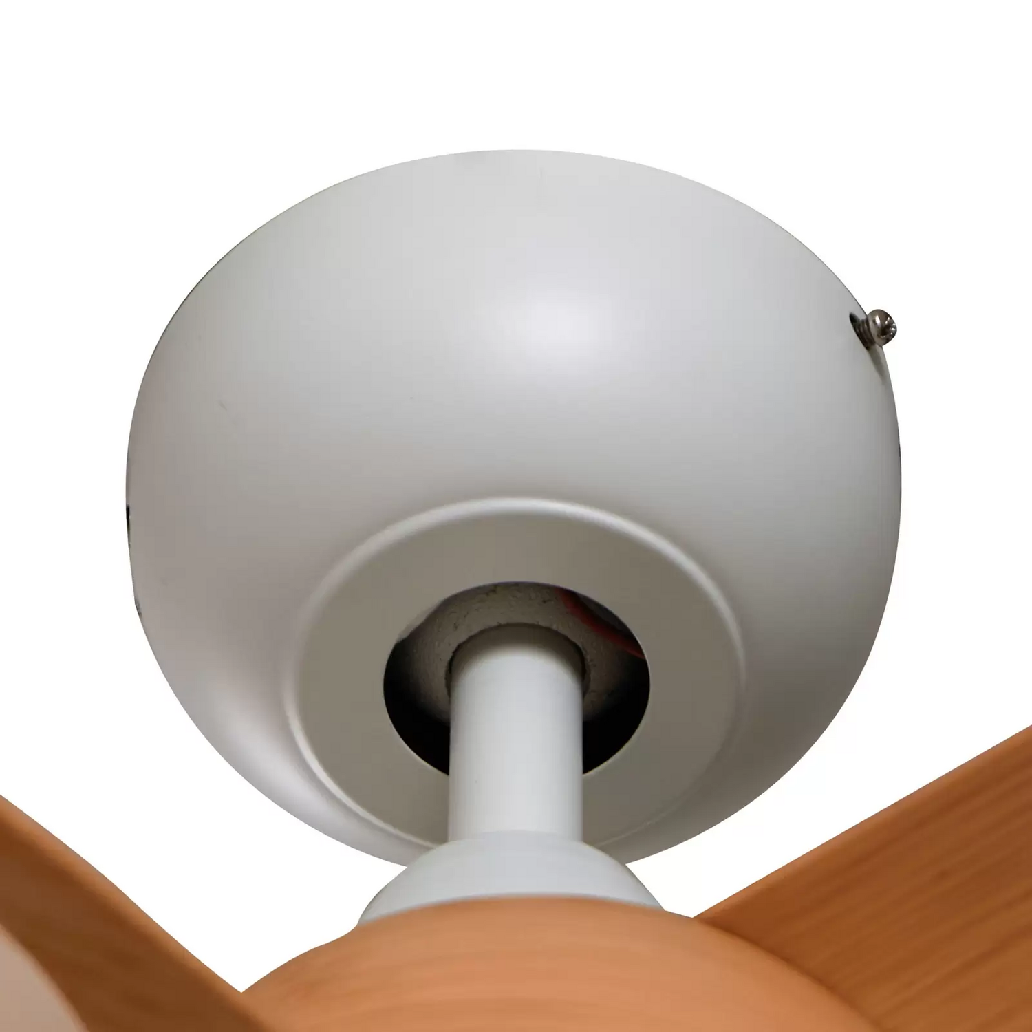 Ventilateur de plafond LED Lindby (produit de seconde main), Enon, couleur bois blanc, silencieux, avec projecteur intégré.