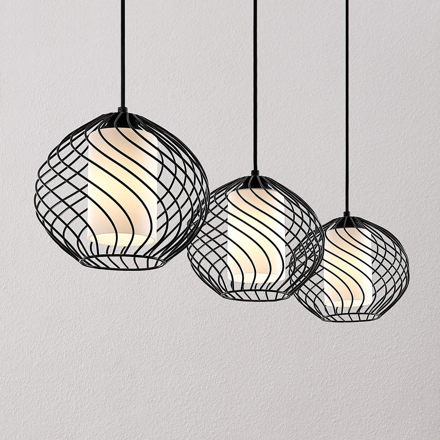 Suspension Lindby Cedrice (produit de seconde main), 3 ampoules E27