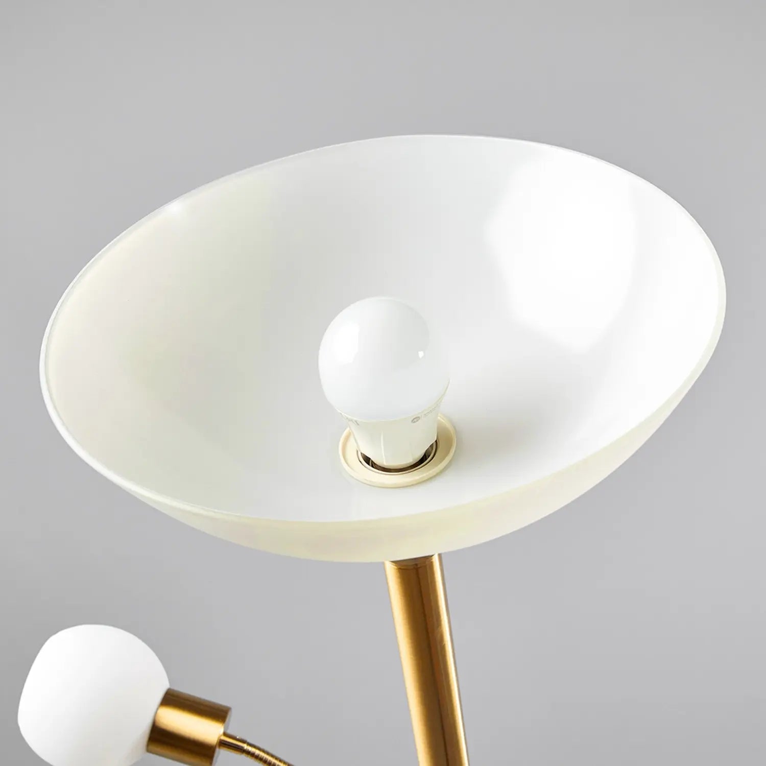 B-Ware Lindby Stehlampe Stehleuchte Elaina Leselicht Messing E27 Metall Glas Warmweiß