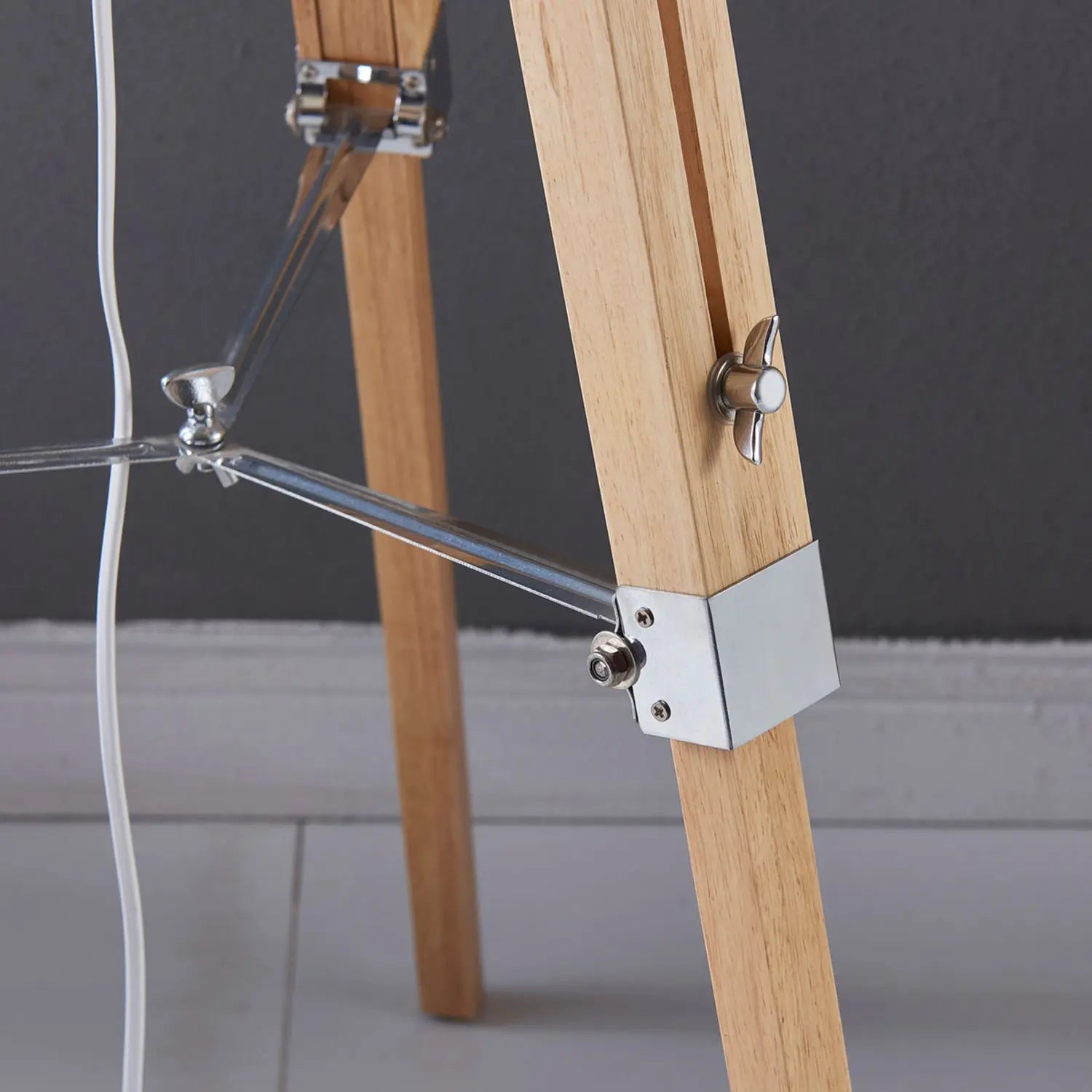 B-Ware Lindby Stehlampe Katie Mit Dreibeinigem Holzgestell Stehleuchte Lampe Leuchte - 4251096525014