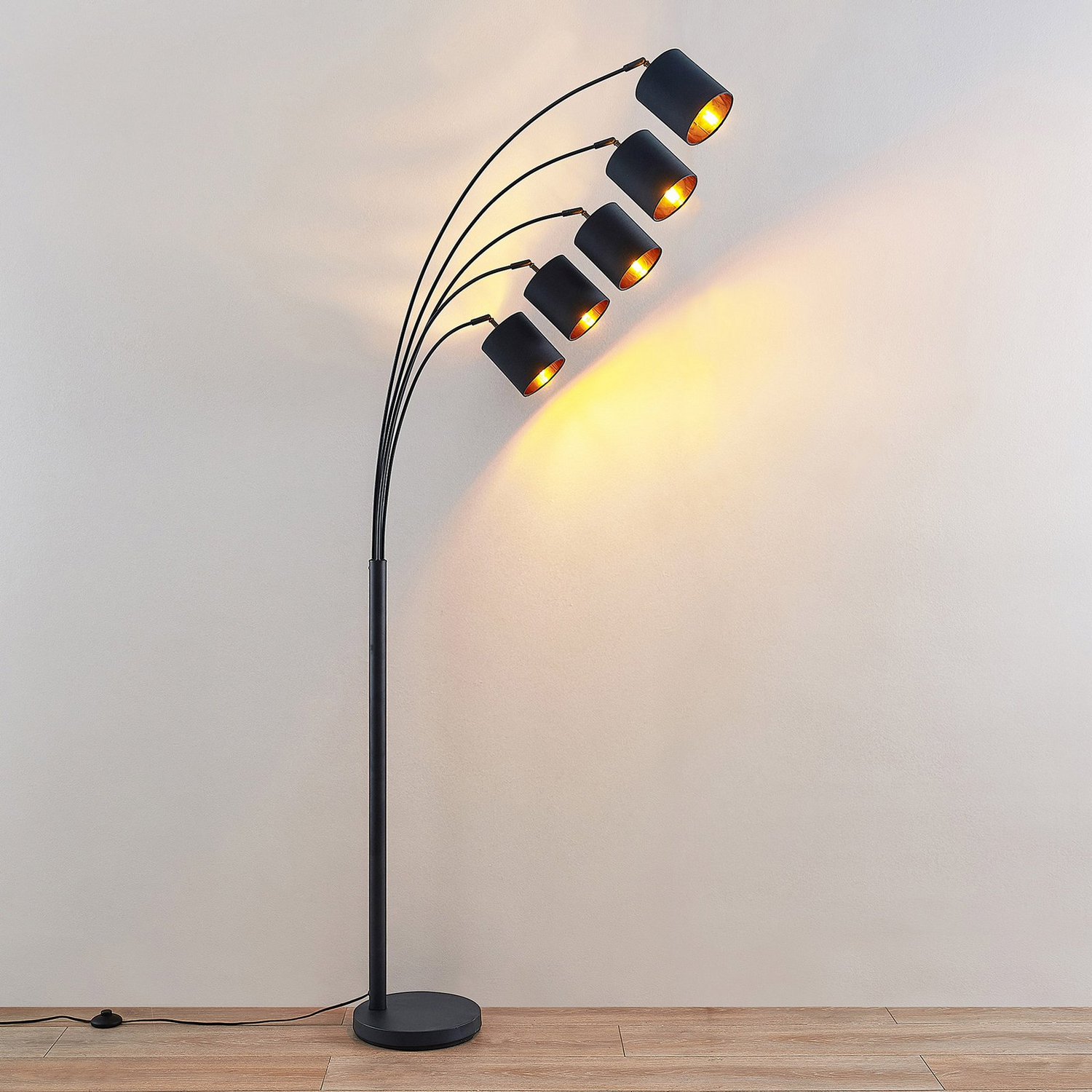 B-Ware Lindby Abiram Stehleuchte Schwarz Gold Stehlampe Standleuchte Lampe Leuchte E14 - 4251911732733