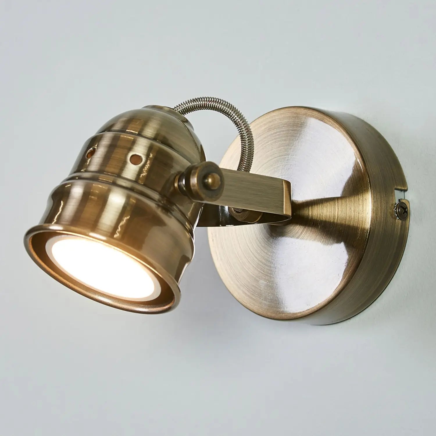 B-Ware Lindby Wandstrahler Spot Lampe Metall Altmessing Leonor 1 Flammig 9 Cm Gu10 - 4251096536072