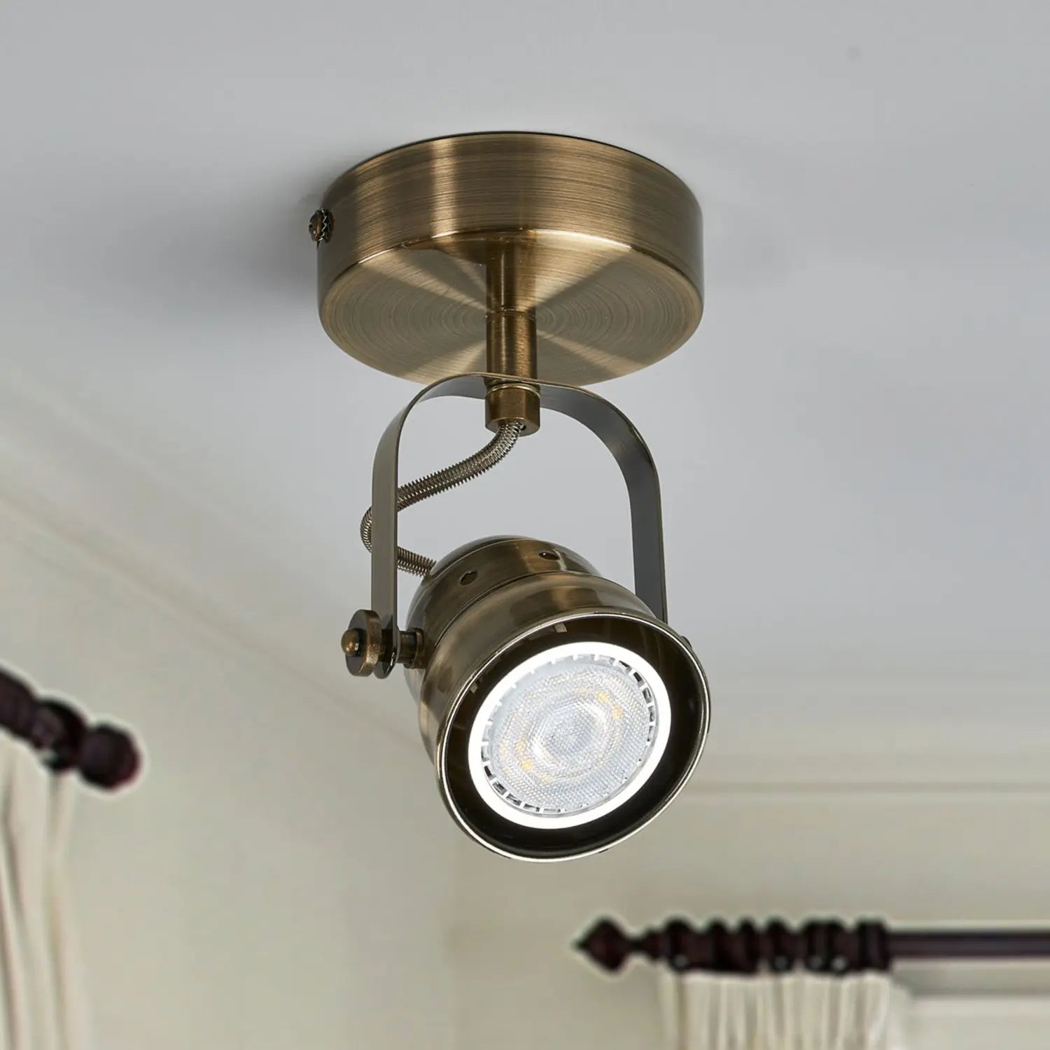 B-Ware Lindby Wandstrahler Spot Lampe Metall Altmessing Leonor 1 Flammig 9 Cm Gu10 - 4251096536072