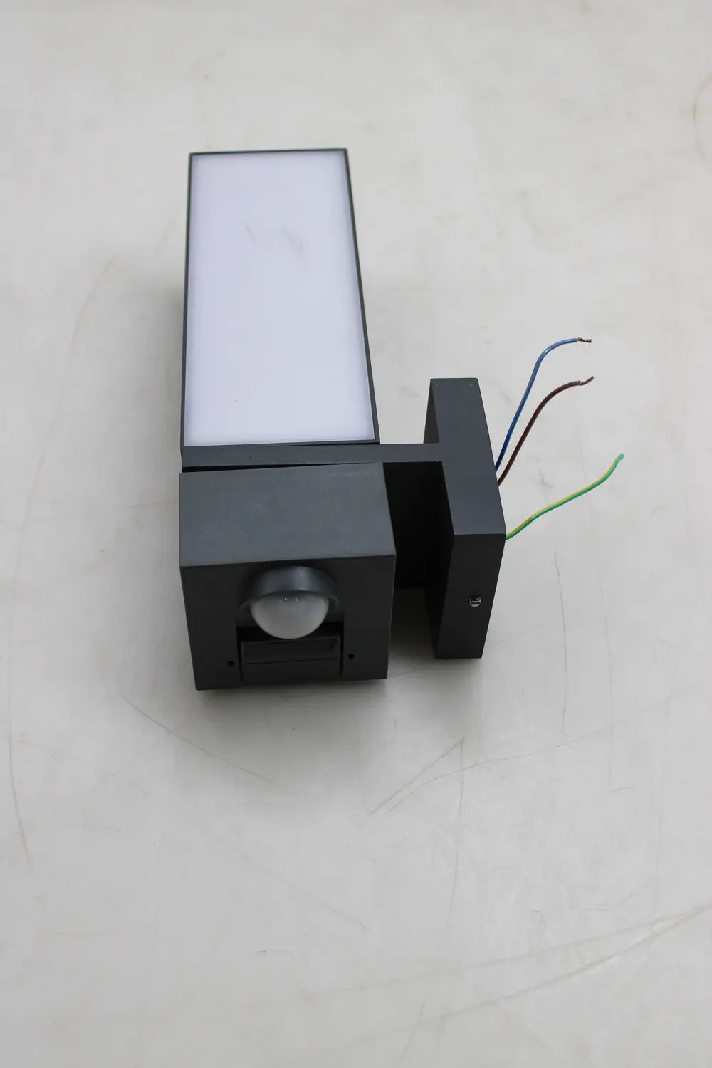 D-Ware Lutec Cuba 5193812118 Led Wandleuchte Mit Bewegungsmelder Eek: Defektware - 6939412013671