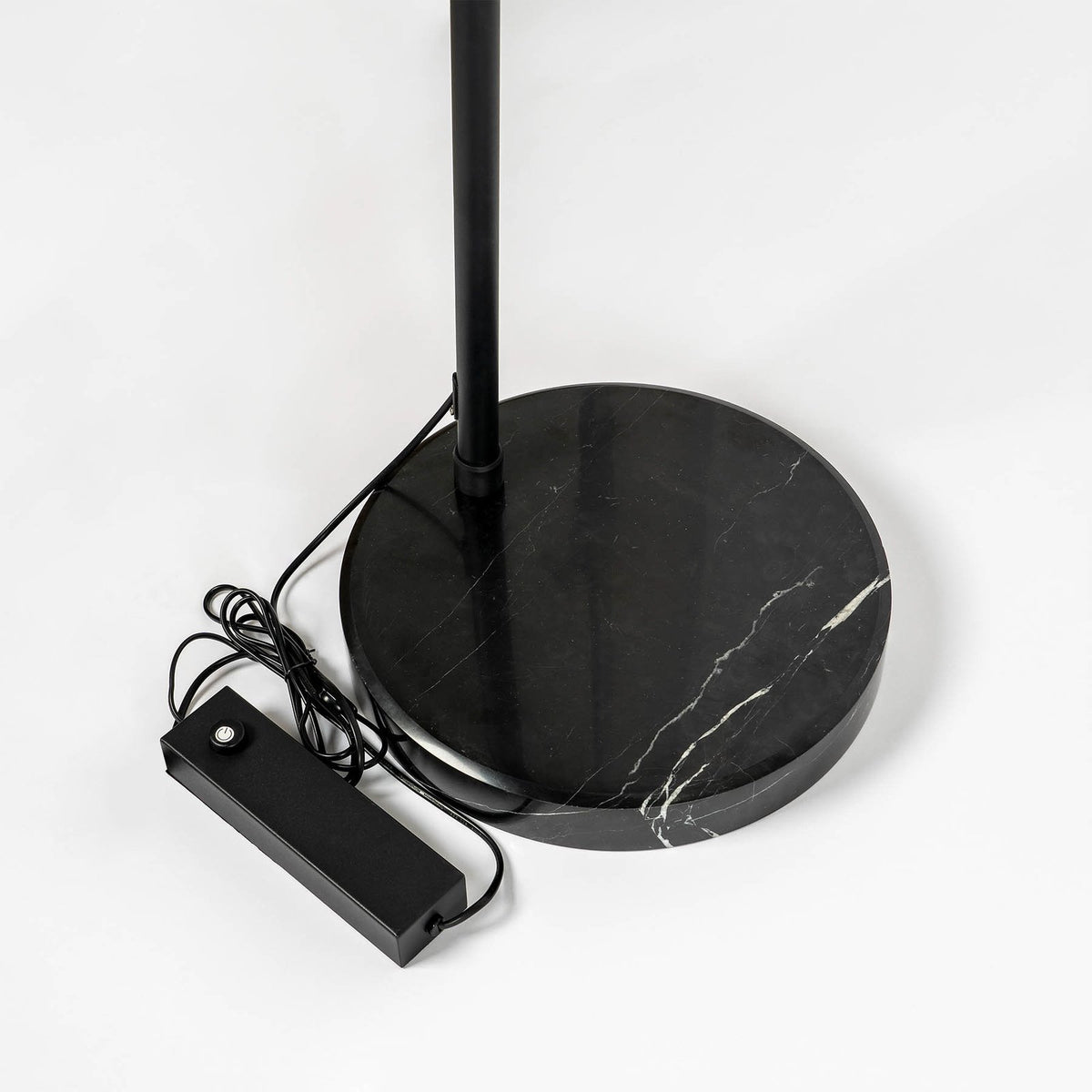 Lucande Stehlampe Bogenlampe LED Virvera schwarz Metall Wohnzimmerlampe947 - 4251911740295