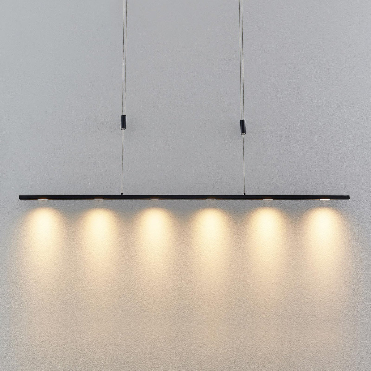 Lucande Pendelleuchte Hängeleuchte Stakato LED dimmbar schwarz matt 140cm 6-flg - 4251911718959