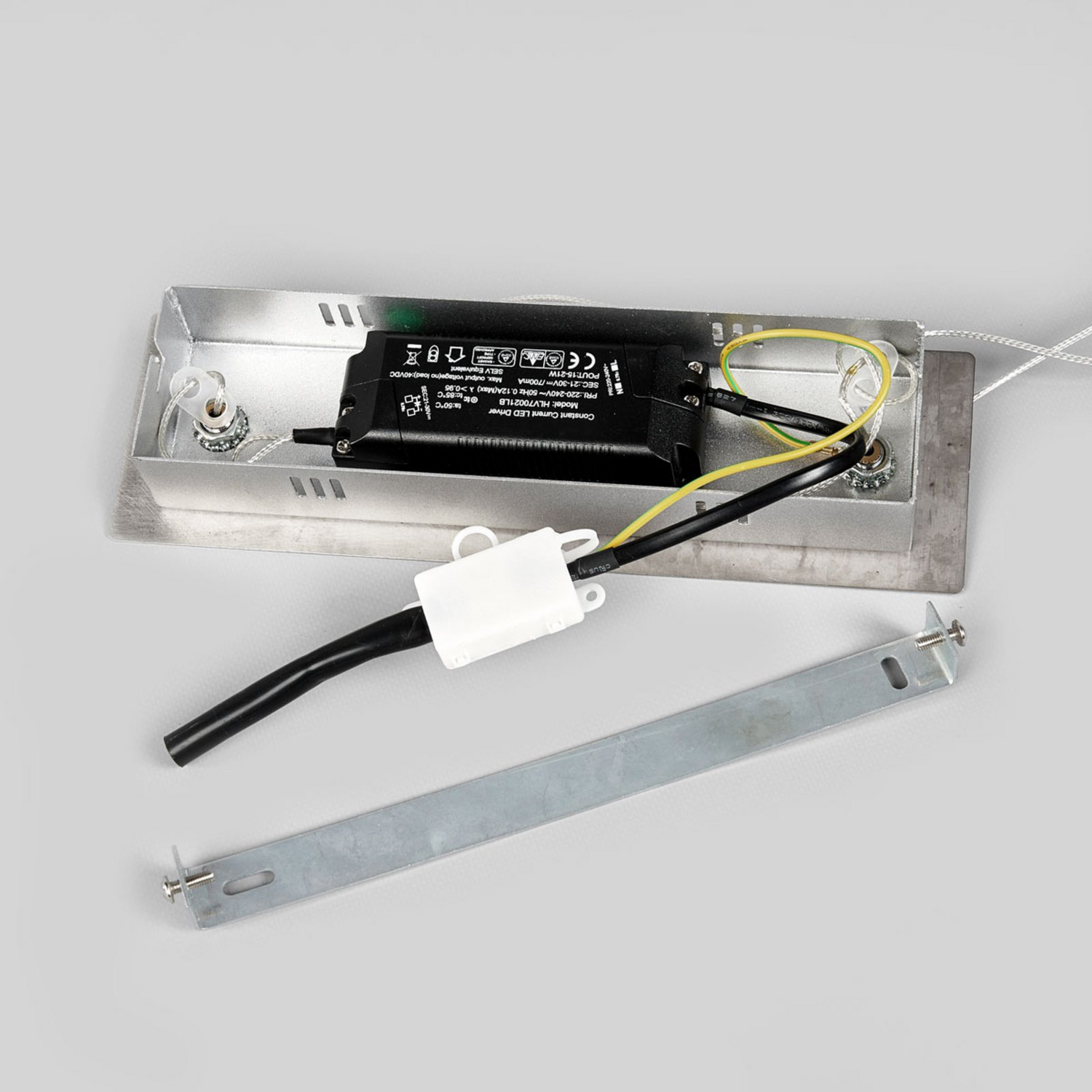 Suspension LED Lucande de qualité B, plafonnier Lorian, 19 W