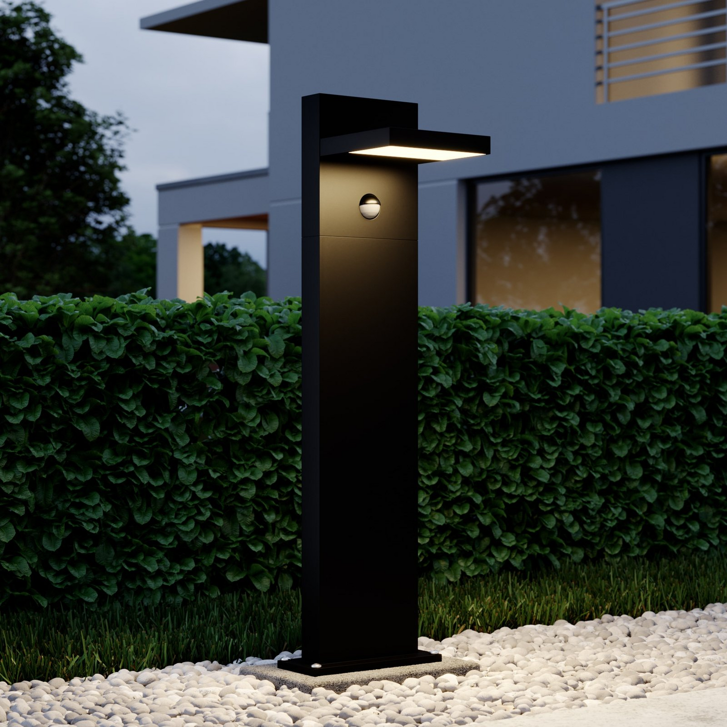 Borne lumineuse LED Lucande Silvan de 14 W avec détecteur de mouvement, idéale pour les allées et les jardins.
