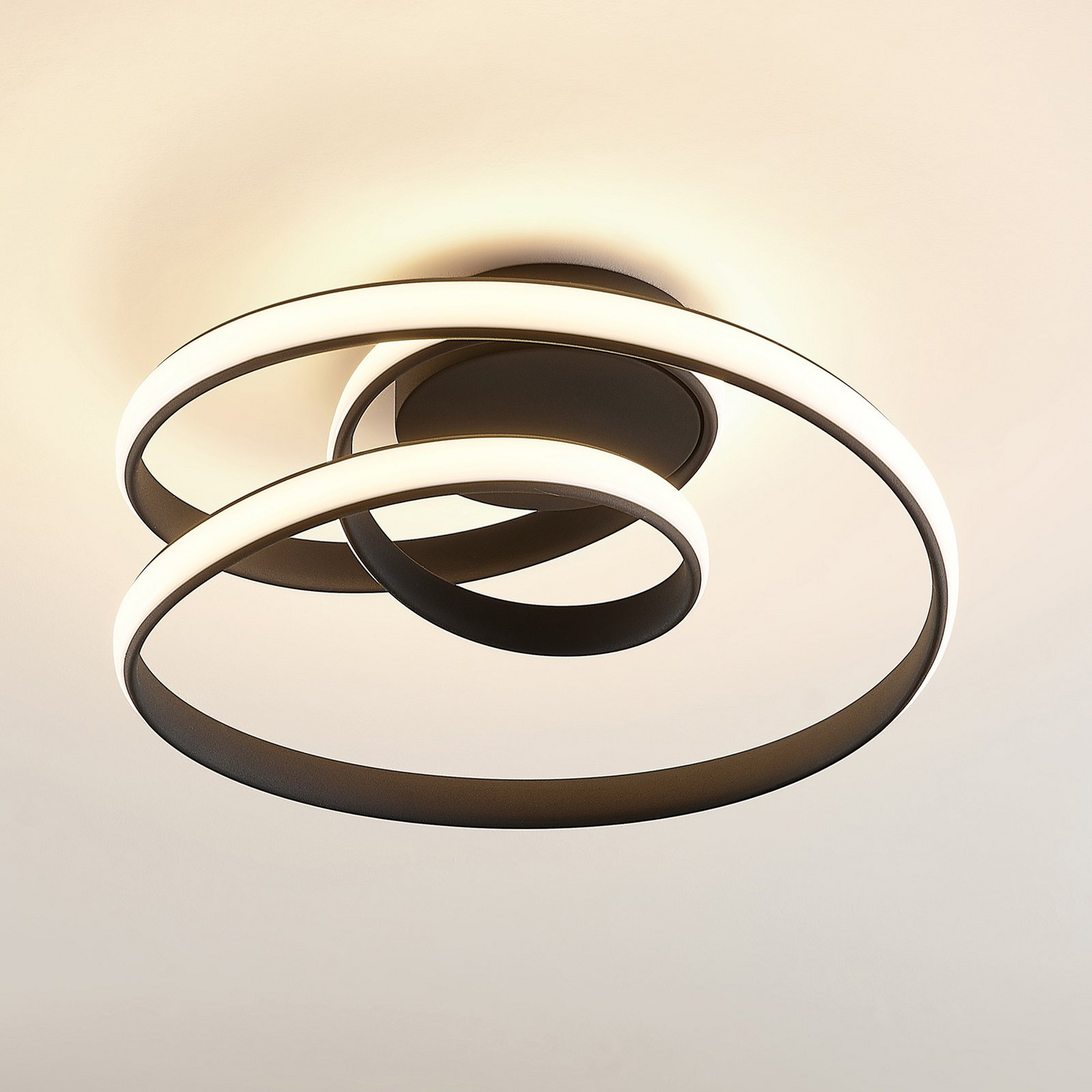 Plafonnier LED Lucande Sakina de qualité B, couleur sable noir