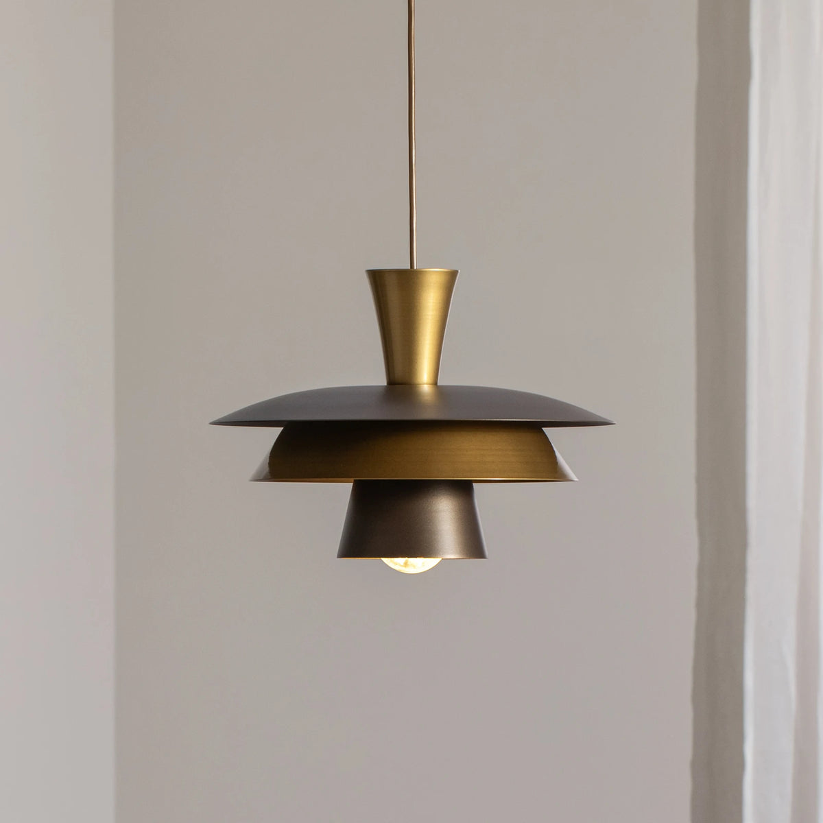 Luminex Pendellampe Hängelampe Plato titanfarben goldfarben Stahl Ø 34 cm E27 - 5907565931709