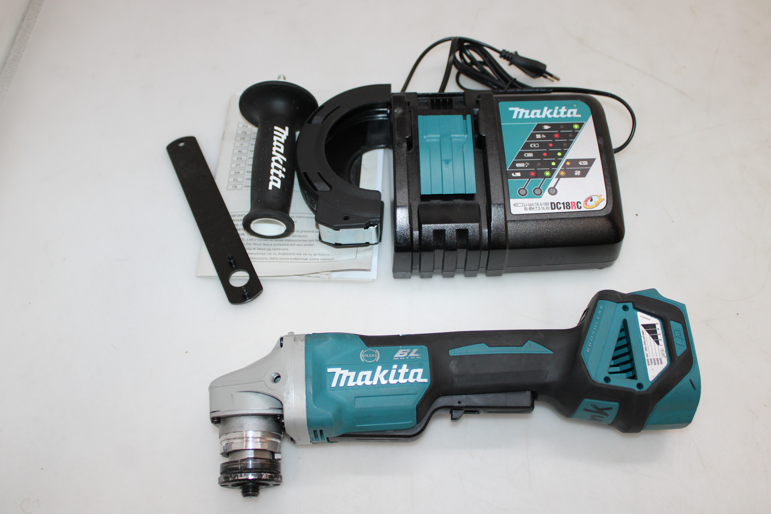 Makita S 0380 5882108 Dga517 Rtj Akku Winkelschleifer 125mm Siehe Text/Foto B-Ware - 88381854078