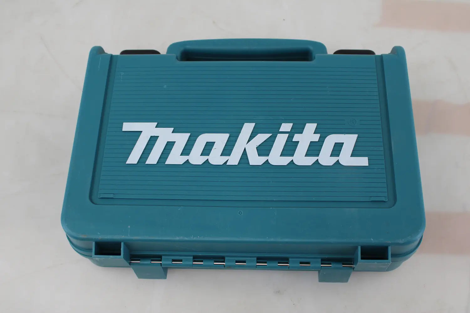 D-Ware Makita Df012 Dse Akku Knickschrauber Akkuschrauber 7.2 V 2. Akku Koffer Defektware - 88381838009