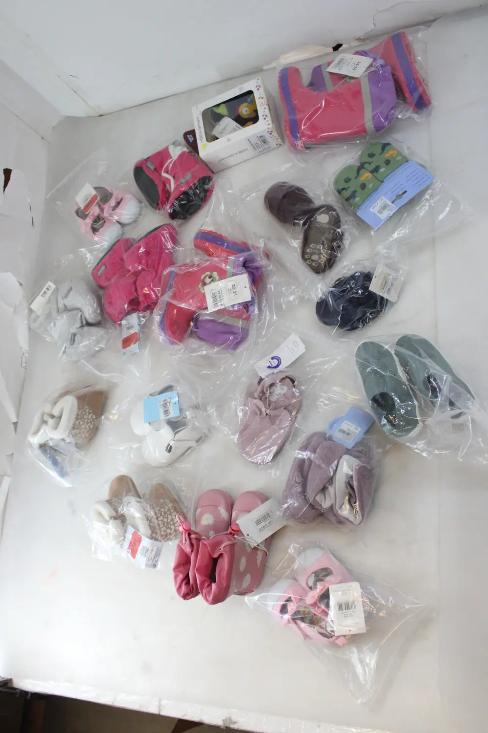 B-Ware Baby  Und Kleinkindschuhen In Den Größen 17–24/25 Markenkleidung 18 Stück - 1