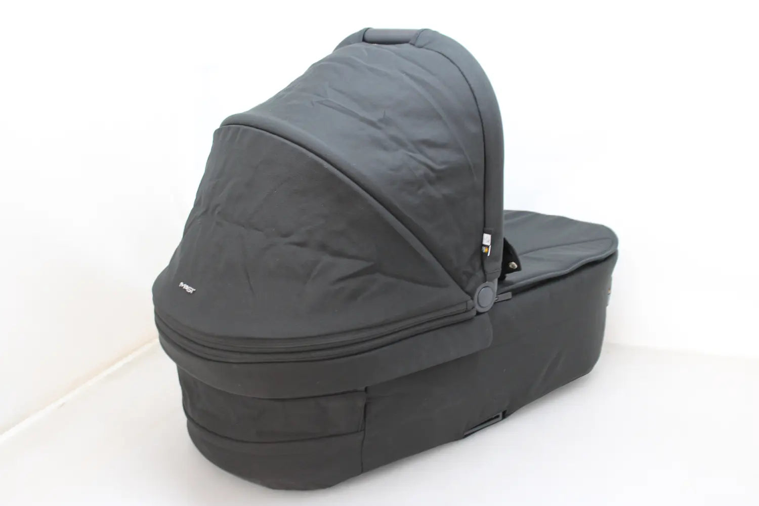B-Ware Mast Kinderwagen Buggy M5x Onyx Schwarz Babywanne Sportsitz Siehe Text/Foto - 2000583015352