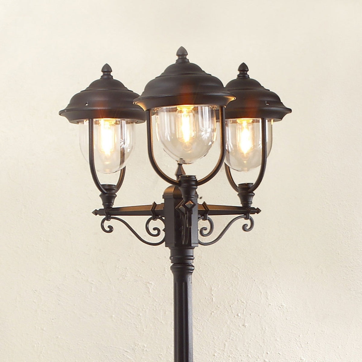 Konstsmide Parma Mastleuchte Außenlampe Außenbeleuchtung 3-flammig Schwarz - 7318307227758