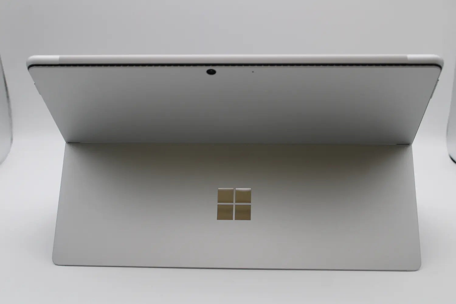 D-Ware Microsoft Surface Tablet Pro 8 Platin Intel I5 8 Gb Ram 128 Gb Ssd 13 Zoll Defekt - 889842795165