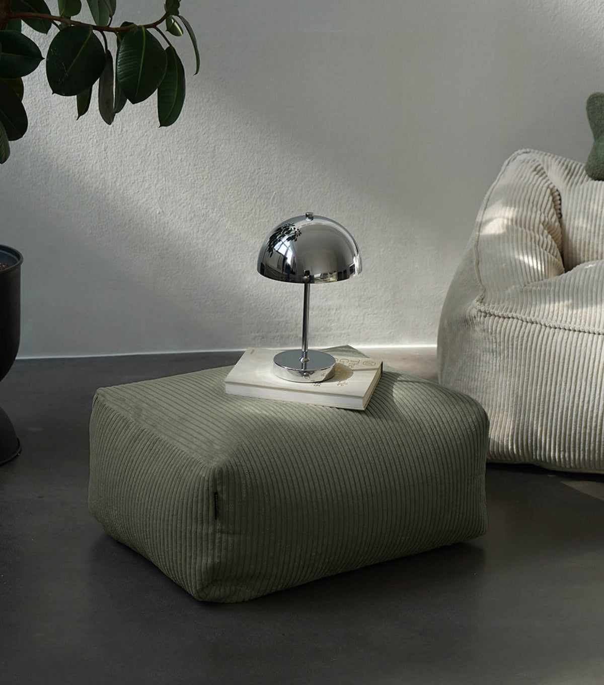 mokebo Pouf Hocker Sitzhocker Sitzpouf Grün Cordbezug EPS Füllung Wohnzimmer - 4262436126020