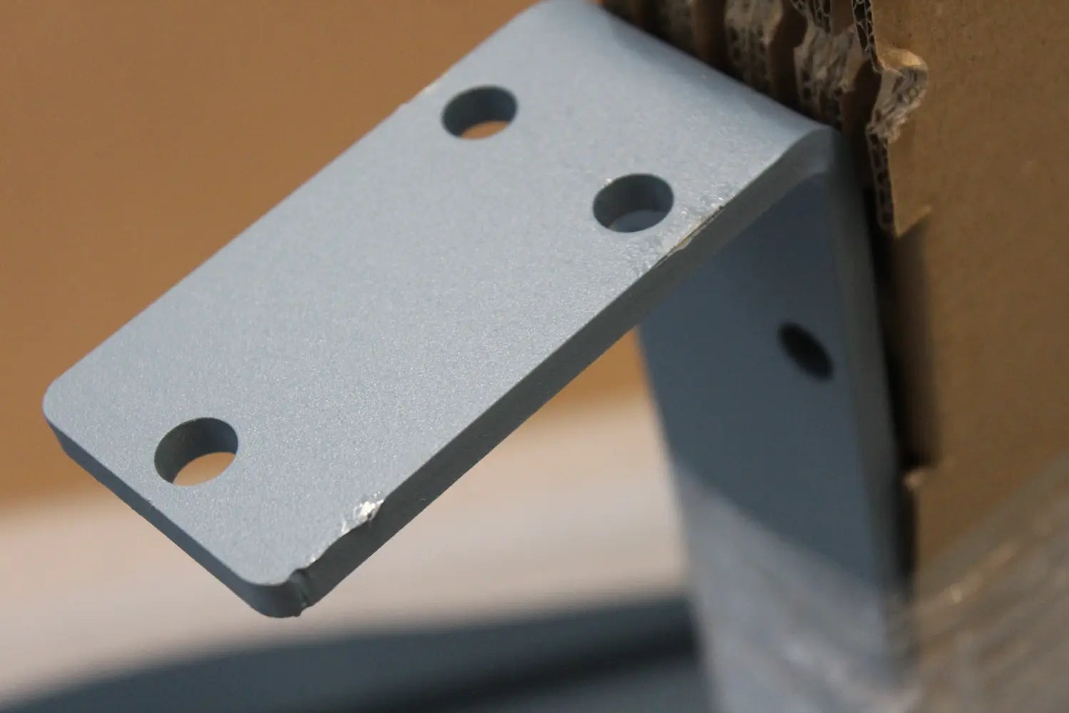 B-Ware Muuto   Linear Steel Outdoor 220x90cm Hellblau Tisch Siehe Text/Fotos - 4251384249707