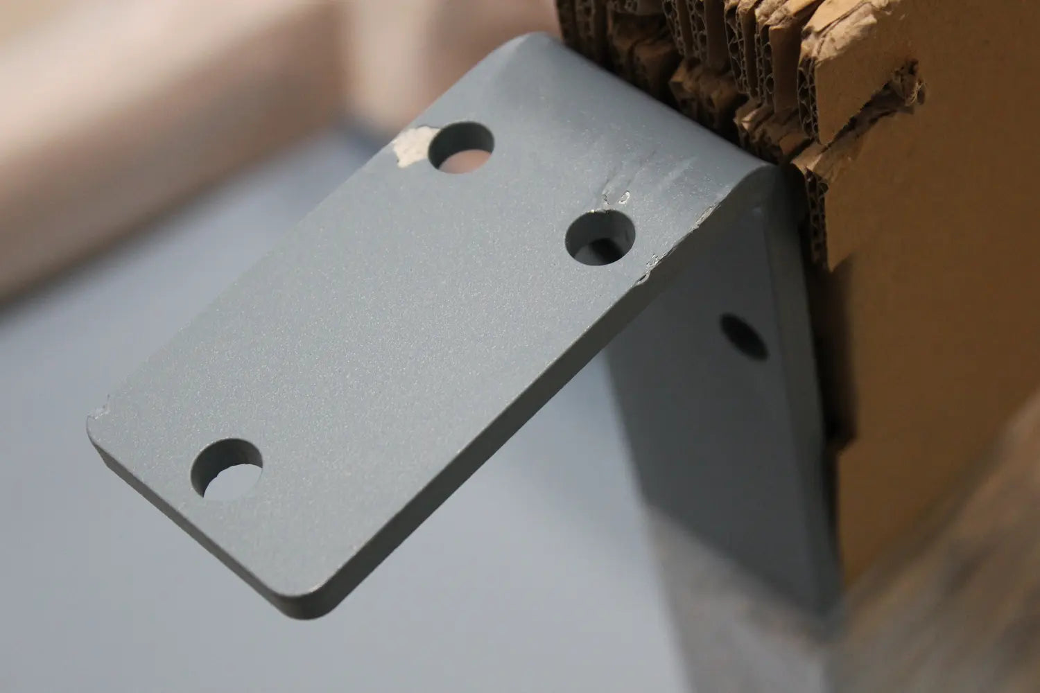 B-Ware Muuto   Linear Steel Outdoor 220x90cm Hellblau Tisch Siehe Text/Fotos - 4251384249707