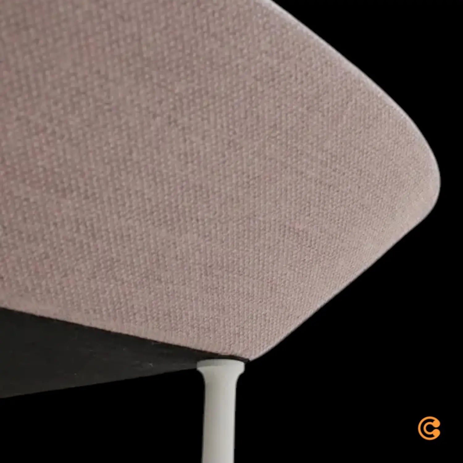 B-Ware Muuto Sitzhocker Fußhocker Oslo Pouf Rosa Offwhite Sitzpouf Hocker 45x100x73cm  - 5713298404864