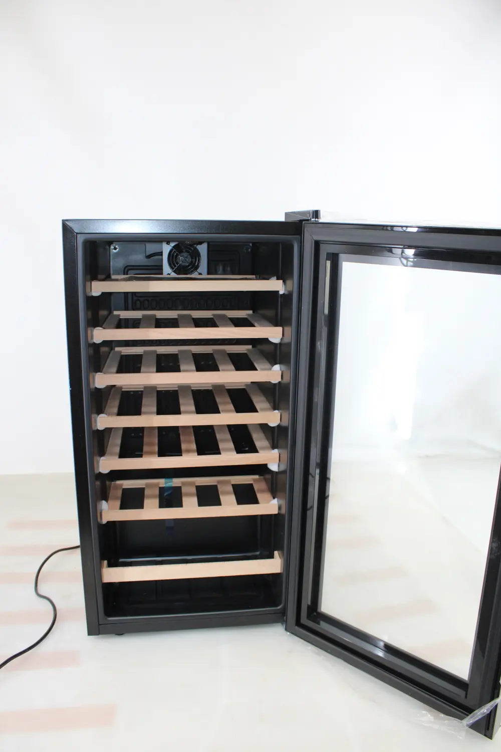 C-Ware N8 Werk Weinkühlschrank Getränkekühler Wein 28 Flaschen Siehe Text/Foto - 4052926039639