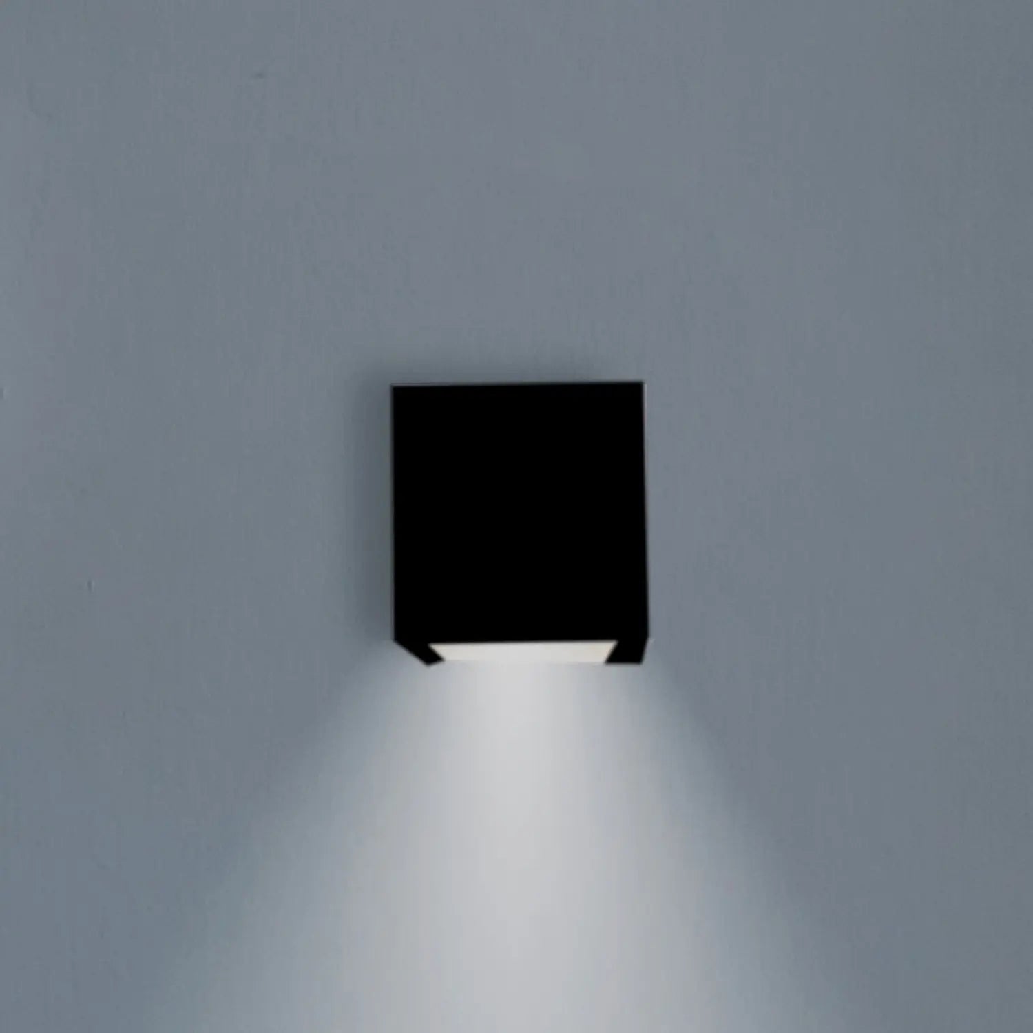 B-Ware Newgarden Wandleuchte Lampe Led Akku Box 8 Schwarz Innenleuchte Wandlampe - 8435578512549