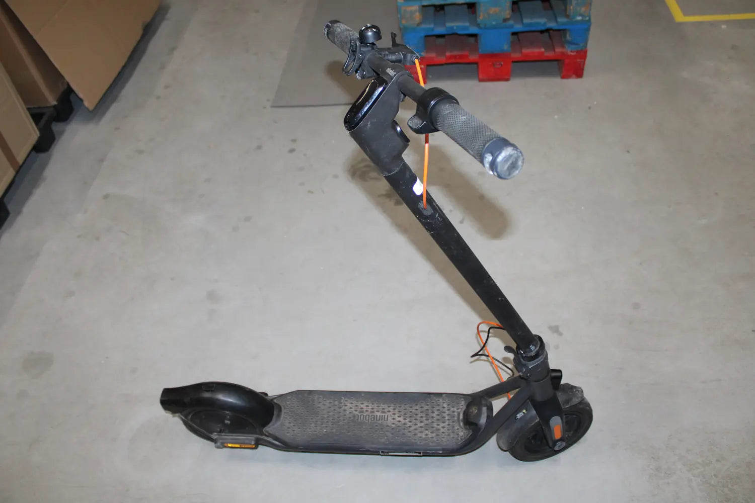 D-Ware Segway Ninebot F2 Plus D E Scooter Li Ion Straßenzulassung E Roller Defektw338