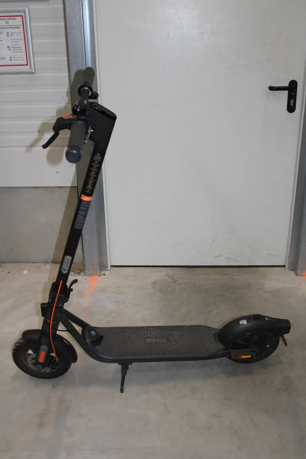 D-Ware Segway Ninebot F2 Pro D E Scooter Elektroscooter E Roller Defektware - 8720254406497