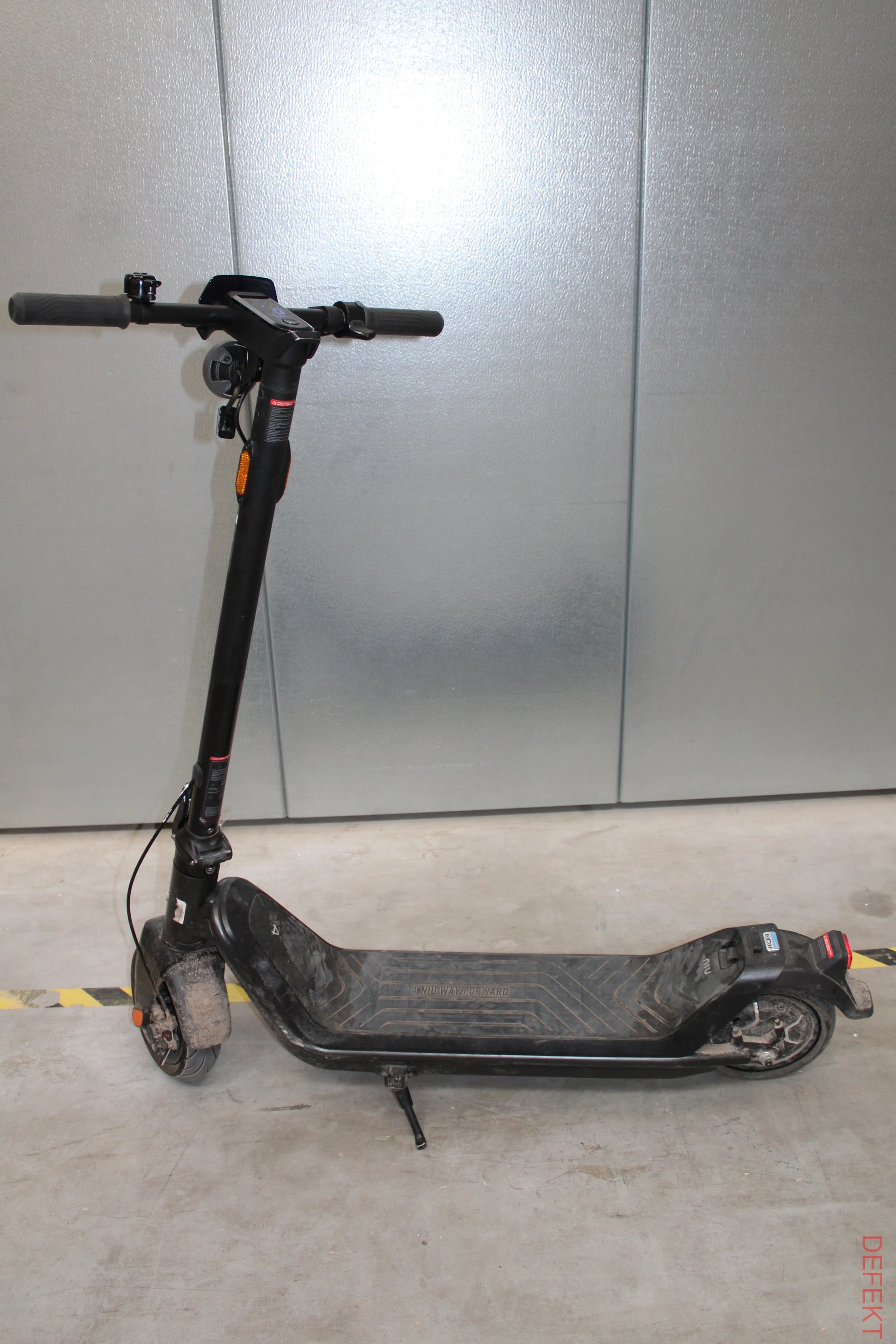 D-Ware Niu K Qi3 Sport E Scooter Li Ion Straßenzulassung Deutschland Scooter Defektware - 6972782764408