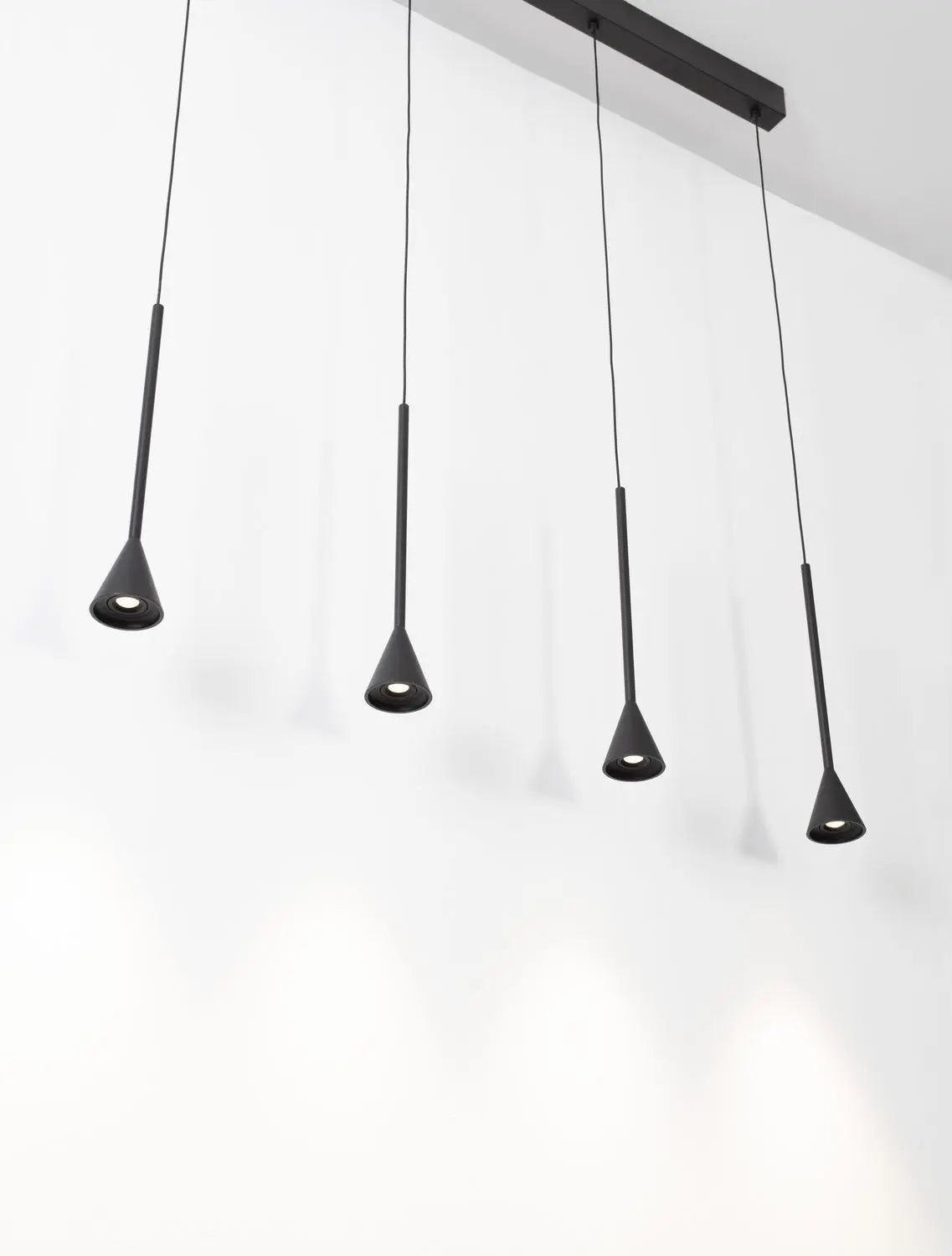 B-Ware Nova Luce Pendelleuchte Hängeleuchte Net Led Schwarz Dimmbar 110cm Siehe Text - 5212017445315