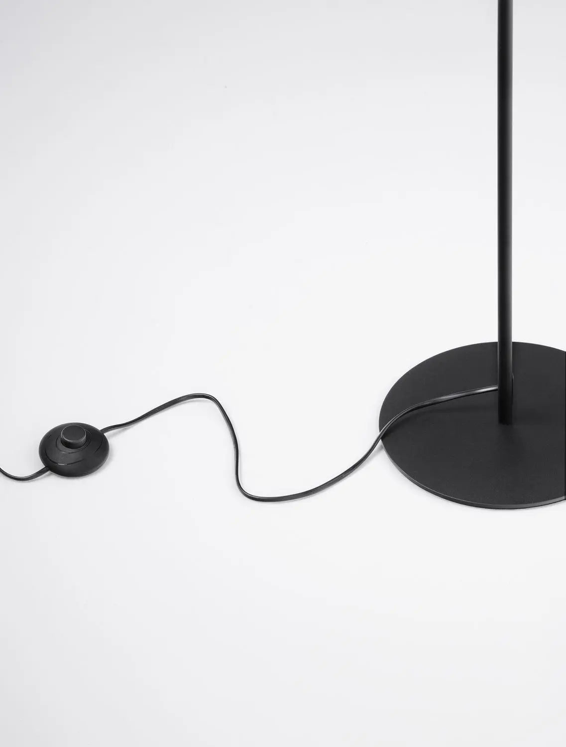 B-Ware Nova Luce Stehlampe Standleuchte Pongo Gu10 Led Schwarz Dimmbar Leuchte 135 Cm - 5212017441799